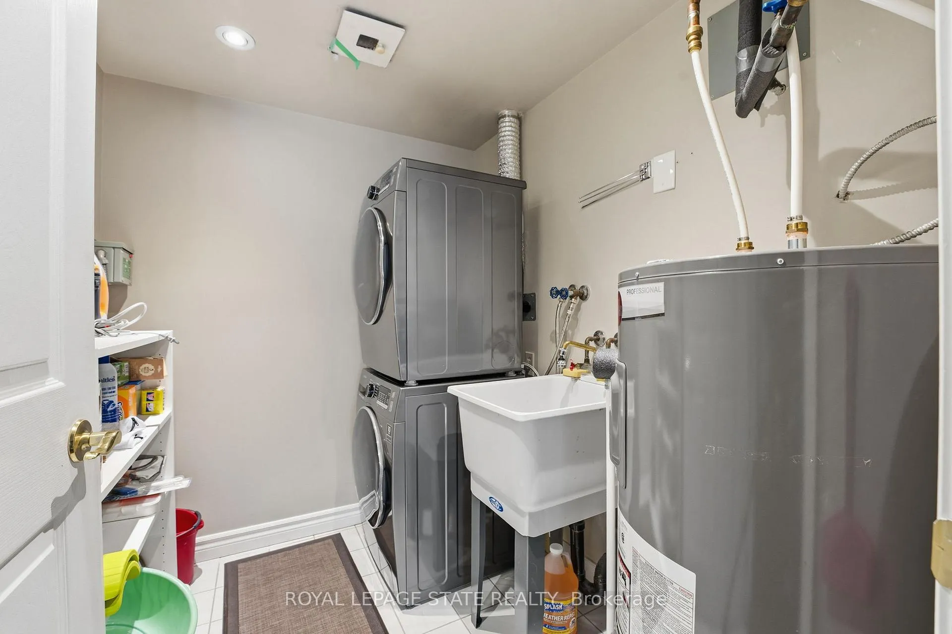 Photo 16 of Unit 5E, 67 Caroline Street S, Hamilton, Durand — HOMEH