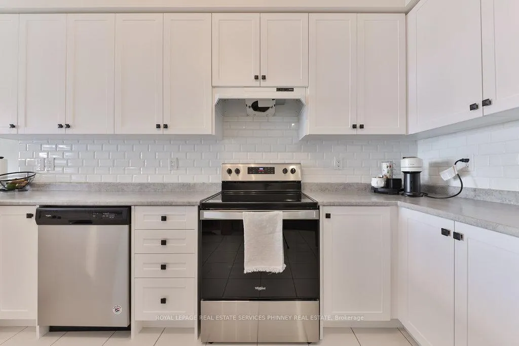 Photo 8 of 11 Labrish Road, Brampton, Northwest Brampton — HOMEH