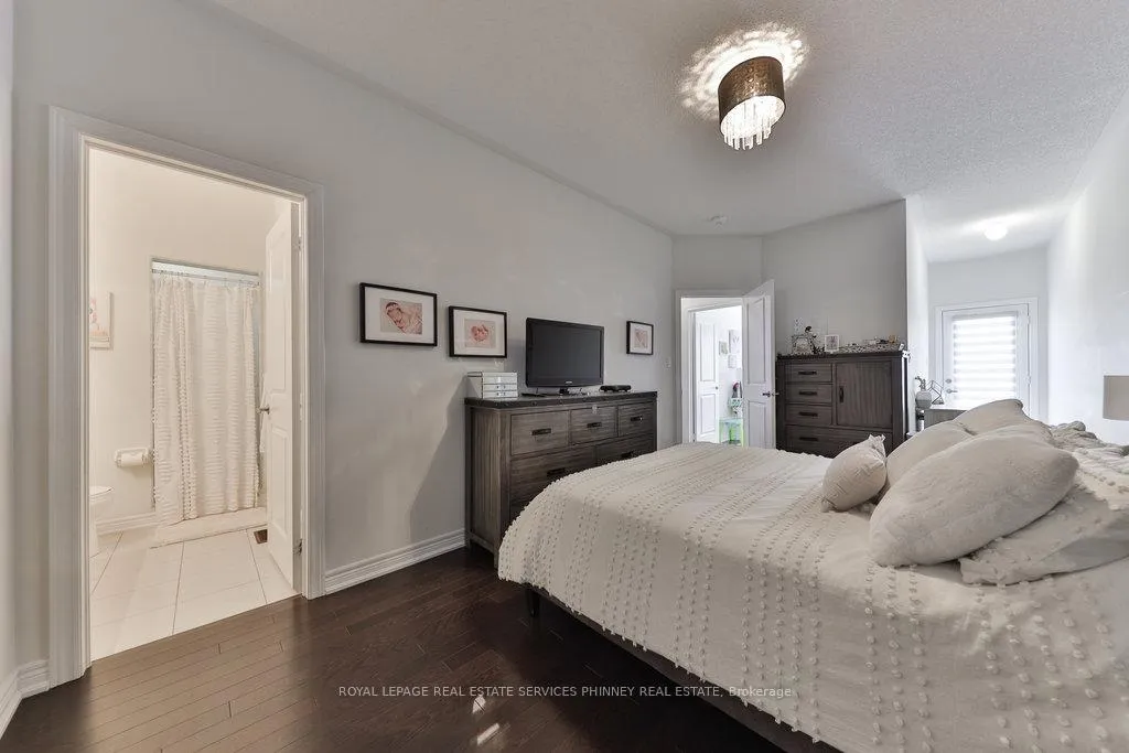 Photo 13 of 11 Labrish Road, Brampton, Northwest Brampton — HOMEH