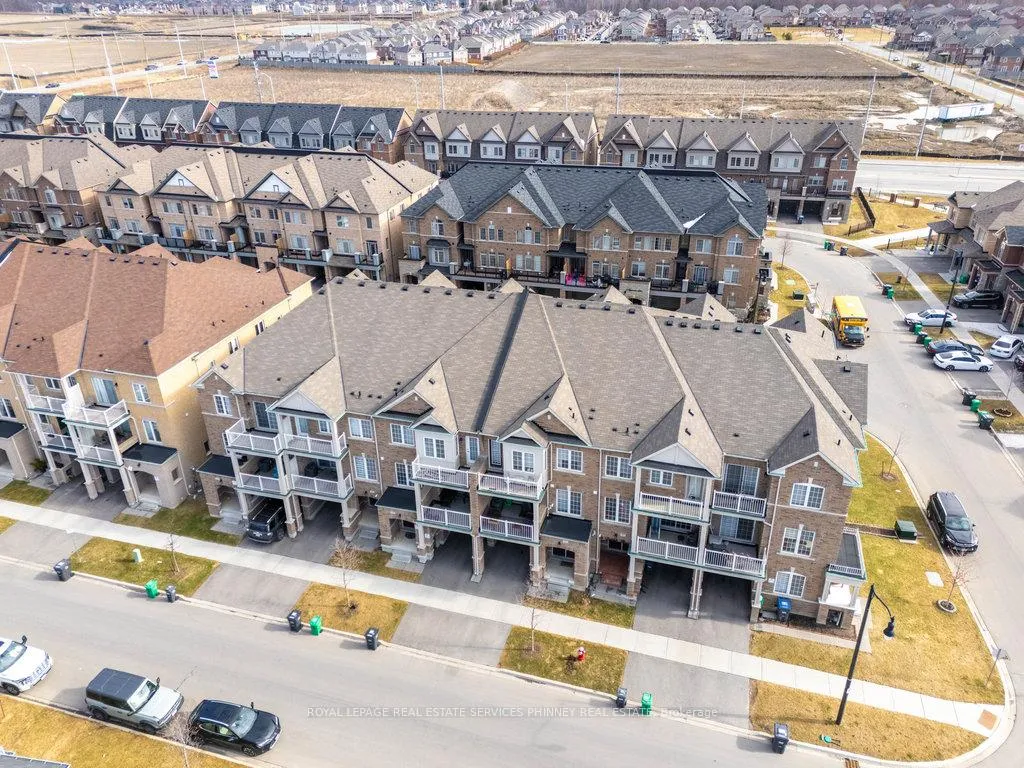 Photo 19 of 11 Labrish Road, Brampton, Northwest Brampton — HOMEH
