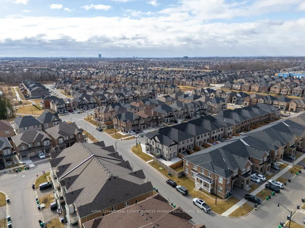 Photo 20 of 11 Labrish Road, Brampton, Northwest Brampton — HOMEH