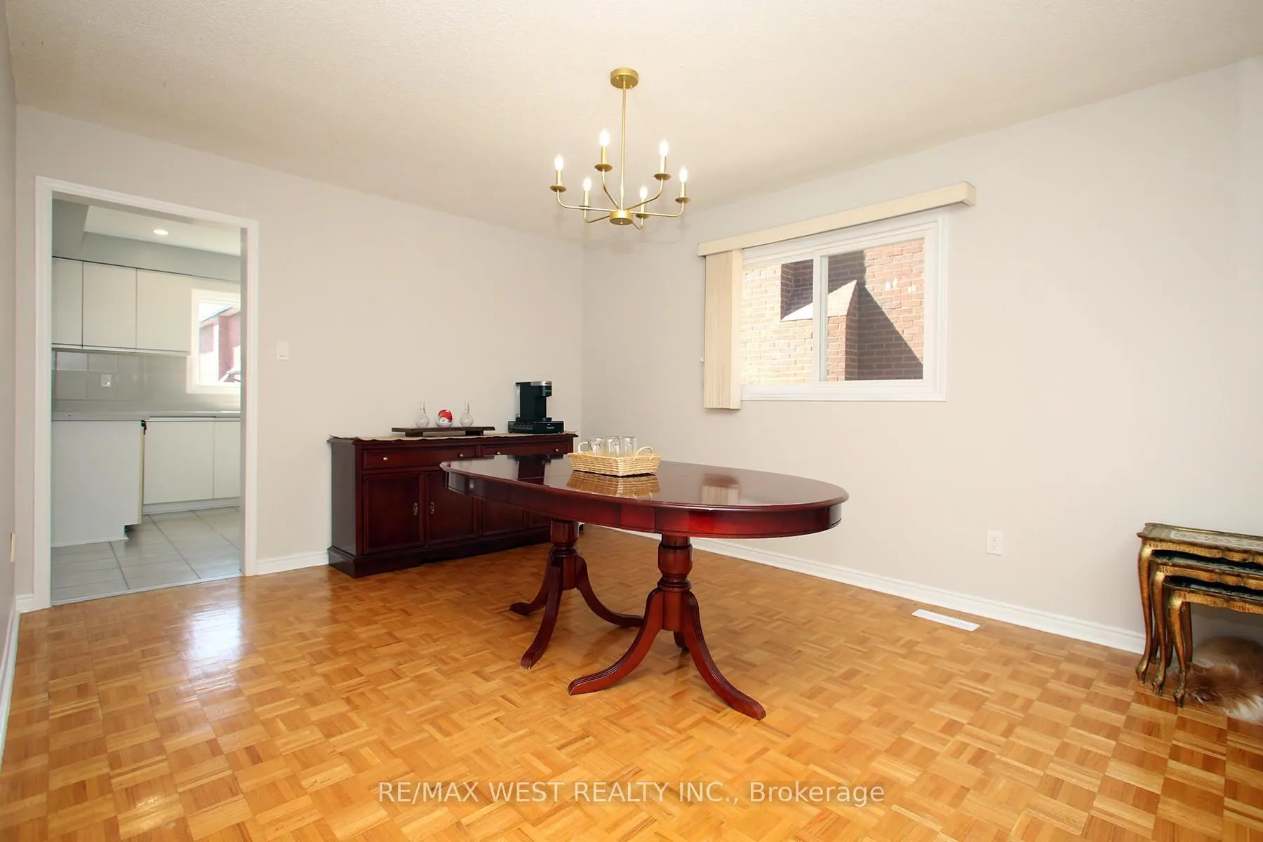 Photo 8 of 142 Father Ermanno Crescent, Vaughan, East Woodbridge — HOMEH