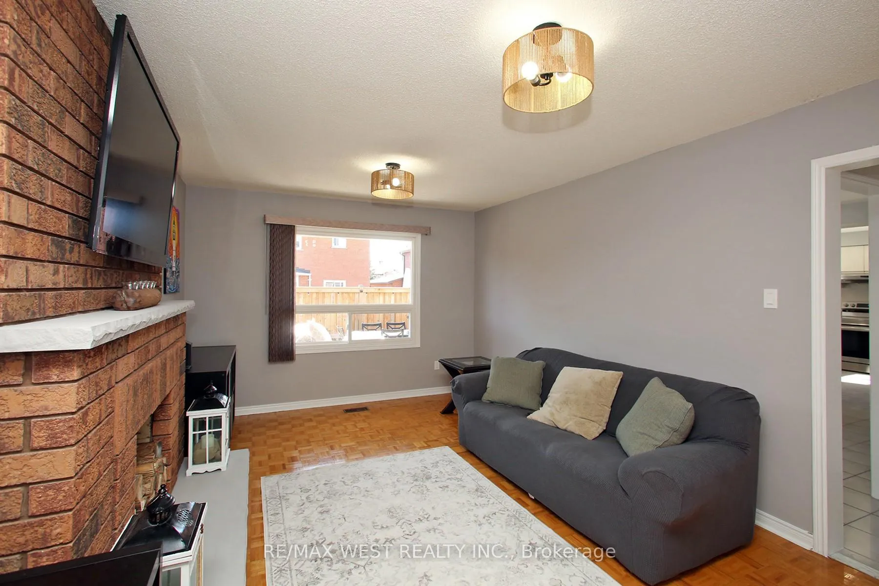 Photo 15 of 142 Father Ermanno Crescent, Vaughan, East Woodbridge — HOMEH