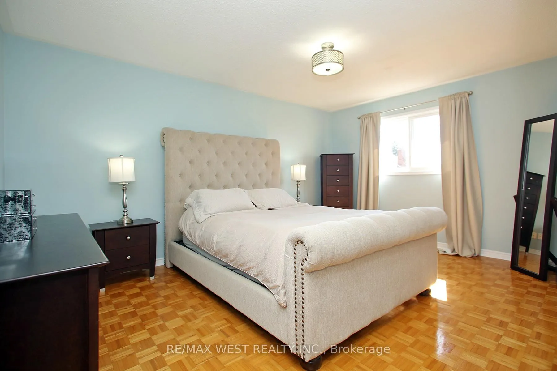 Photo 23 of 142 Father Ermanno Crescent, Vaughan, East Woodbridge — HOMEH