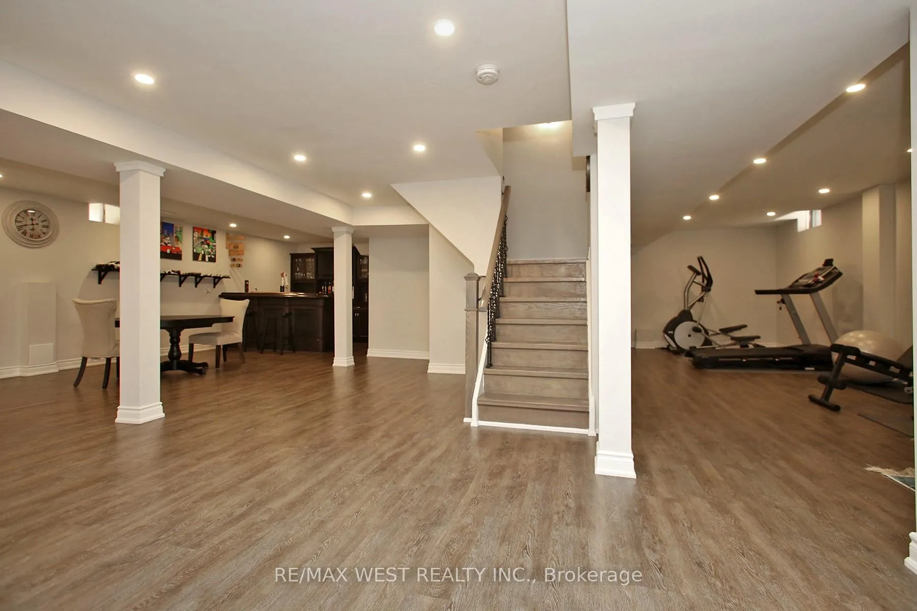 Photo 29 of 142 Father Ermanno Crescent, Vaughan, East Woodbridge — HOMEH