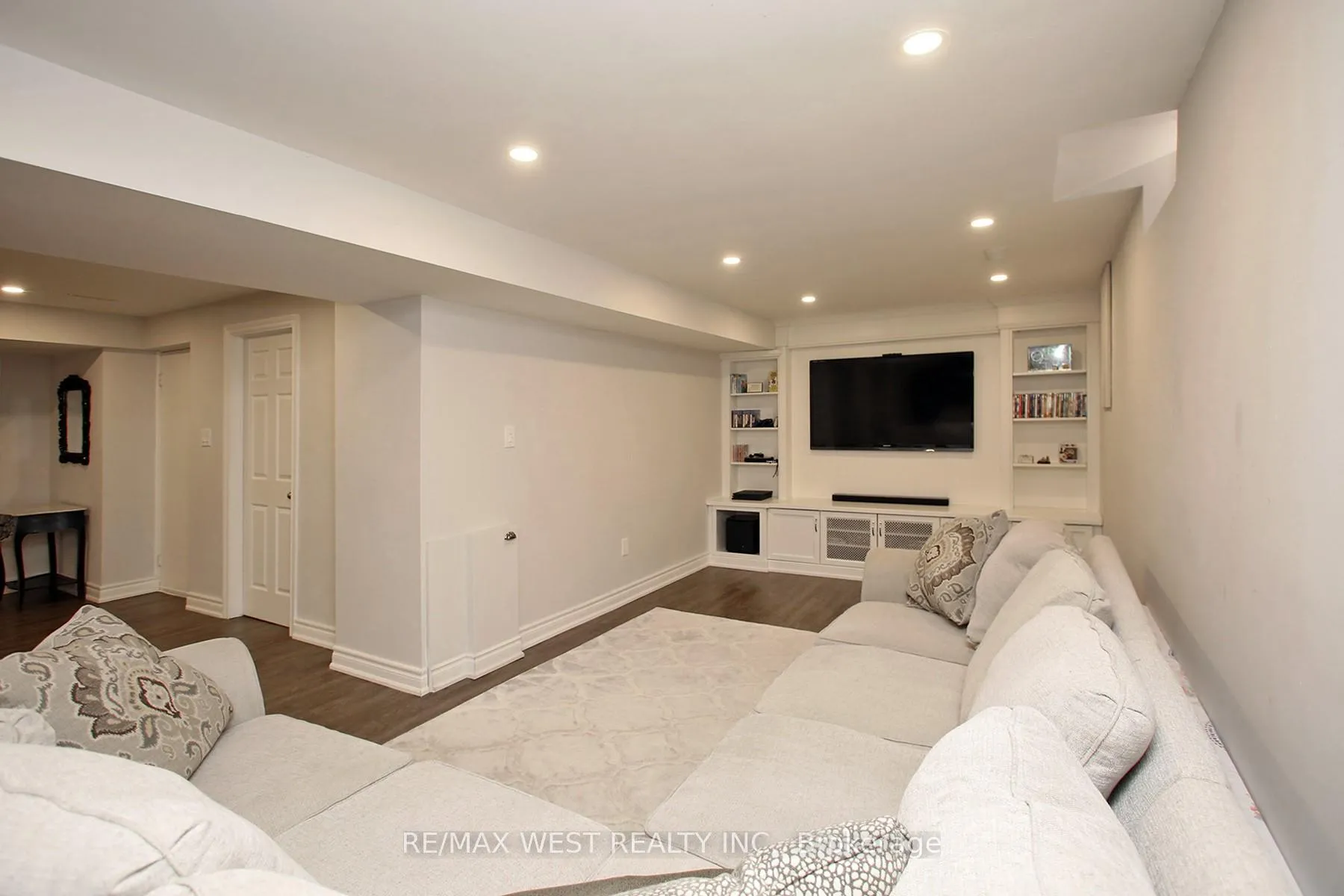 Photo 30 of 142 Father Ermanno Crescent, Vaughan, East Woodbridge — HOMEH