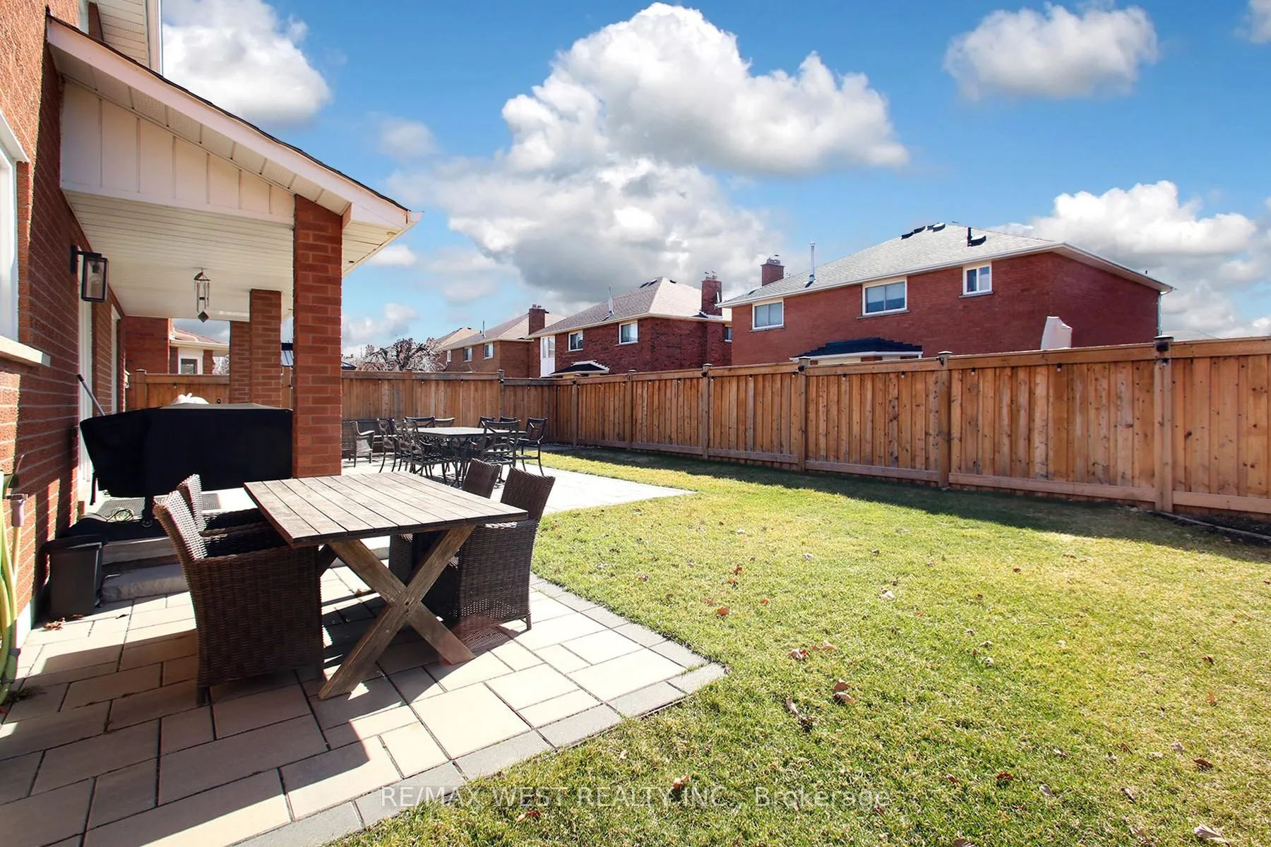Photo 38 of 142 Father Ermanno Crescent, Vaughan, East Woodbridge — HOMEH