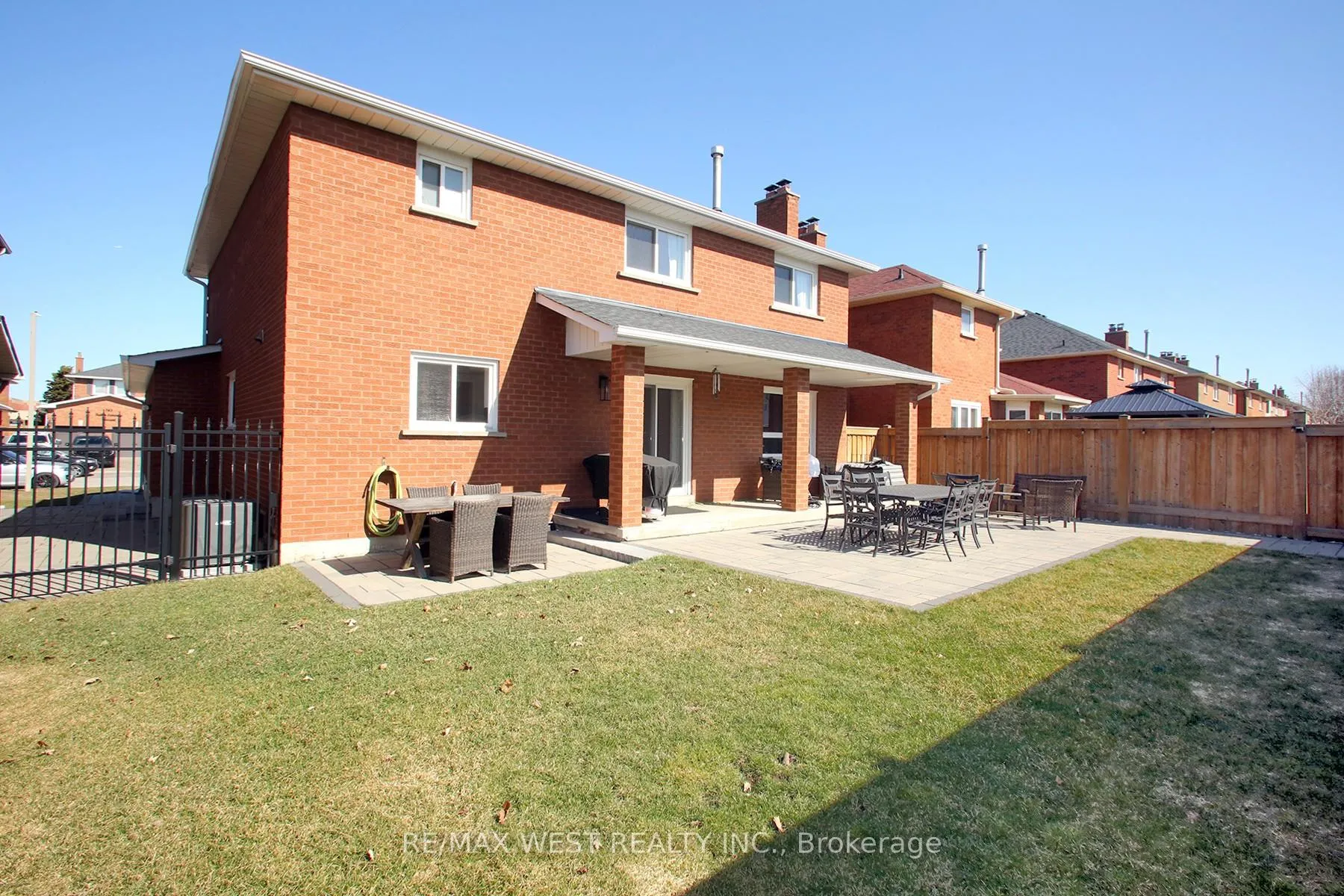 Photo 39 of 142 Father Ermanno Crescent, Vaughan, East Woodbridge — HOMEH