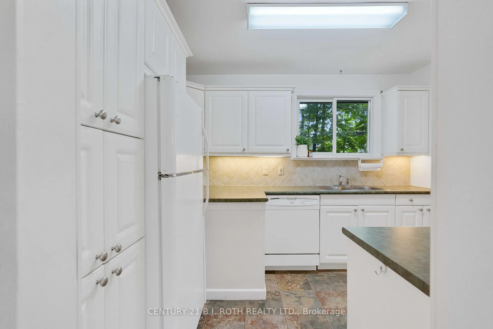 Photo 6 of 23 Alexander Avenue, Barrie, Codrington — HOMEH