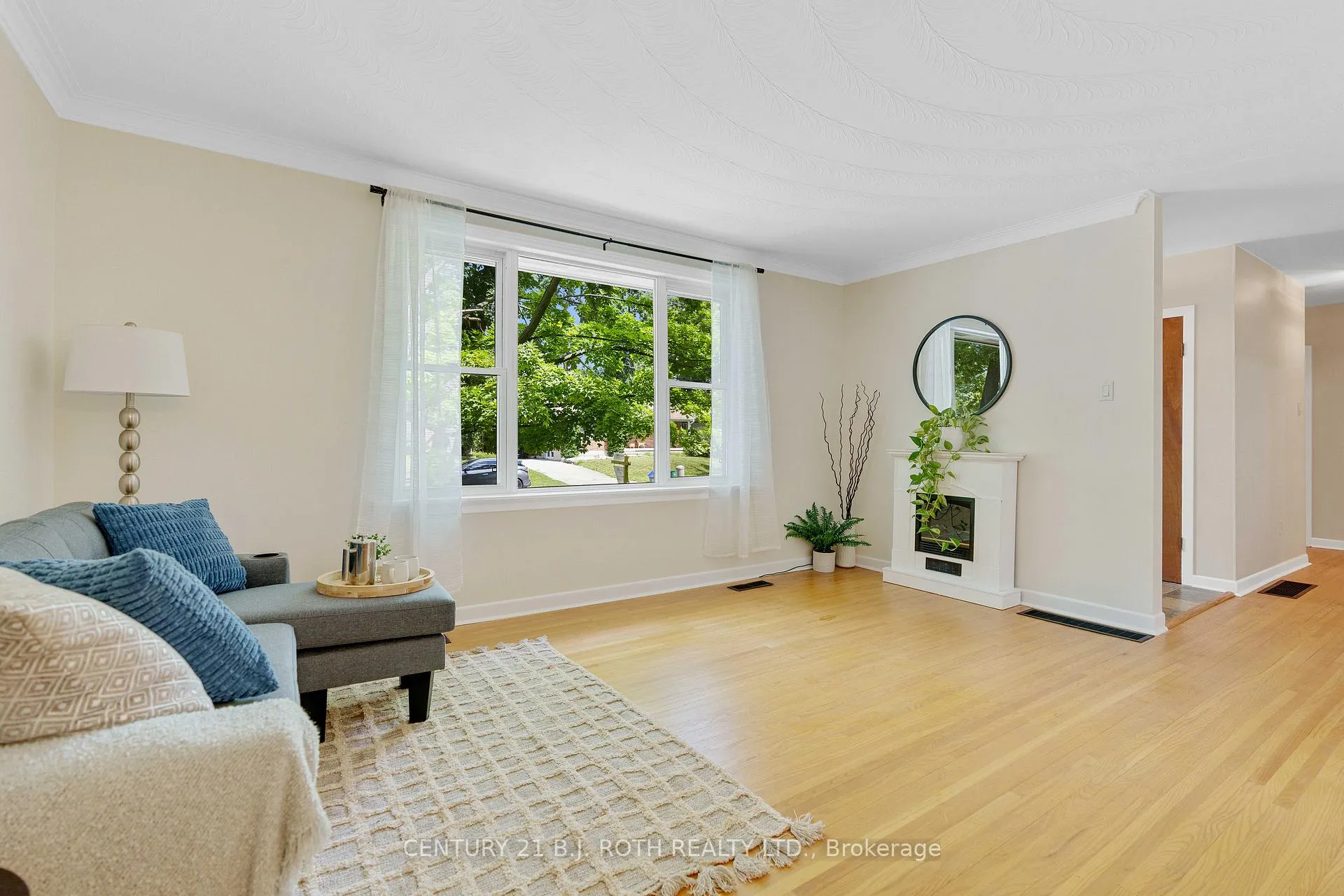Photo 11 of 23 Alexander Avenue, Barrie, Codrington — HOMEH