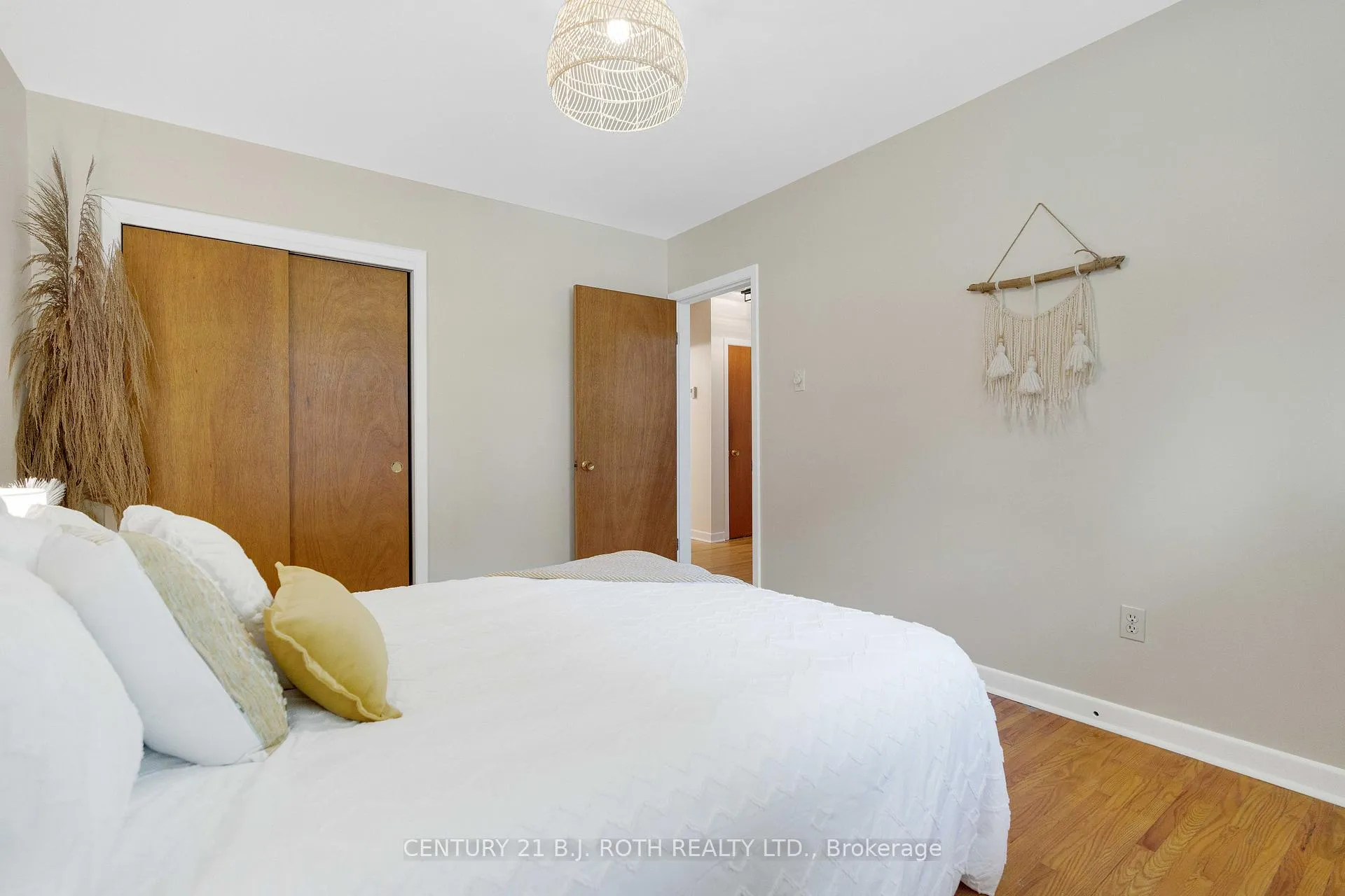 Photo 16 of 23 Alexander Avenue, Barrie, Codrington — HOMEH