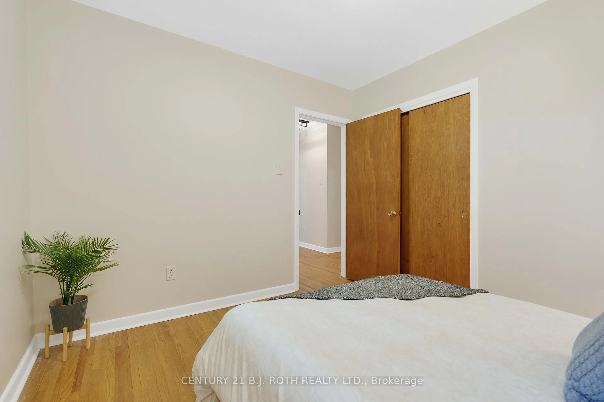 Photo 19 of 23 Alexander Avenue, Barrie, Codrington — HOMEH