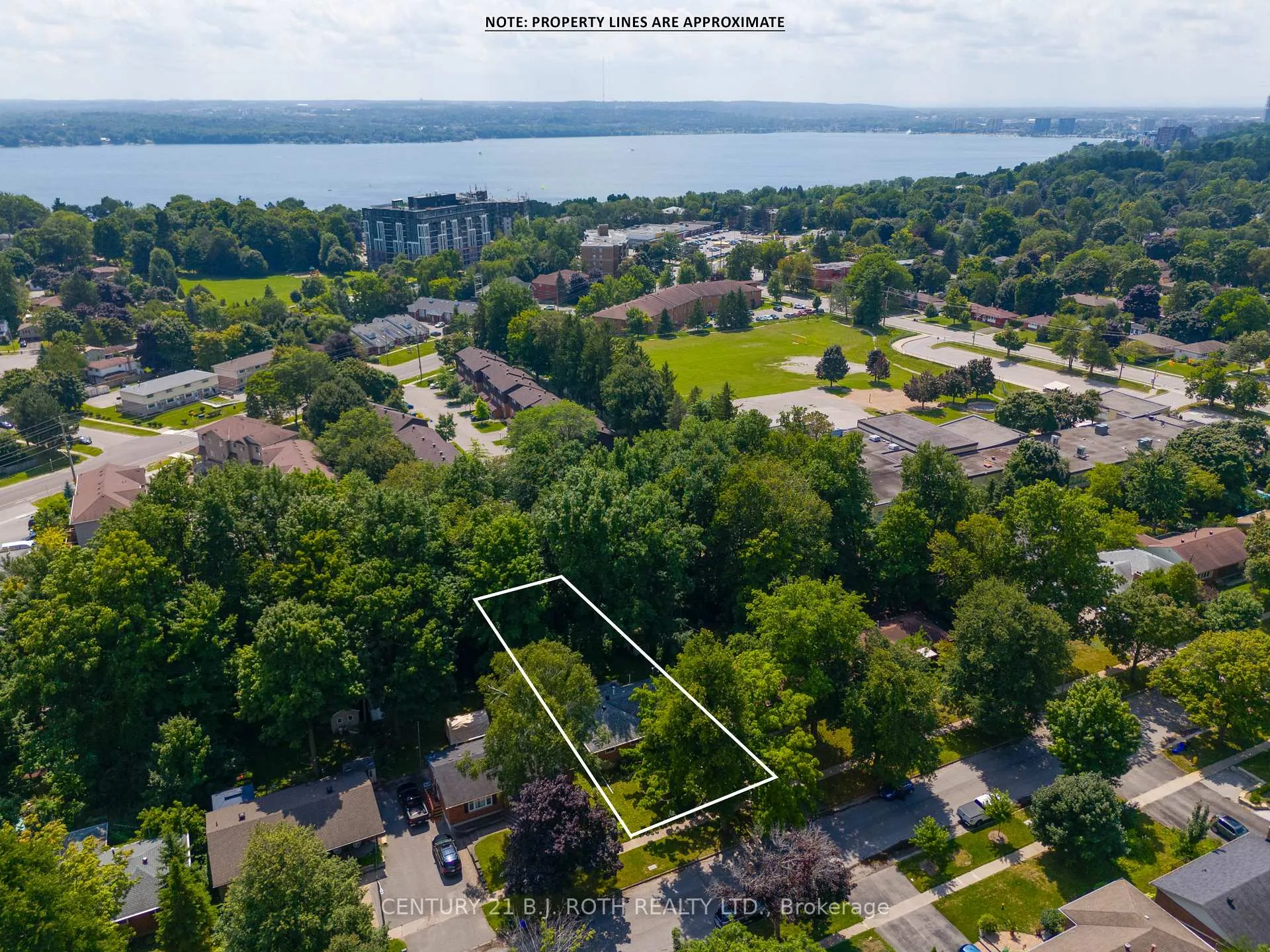 Photo 33 of 23 Alexander Avenue, Barrie, Codrington — HOMEH