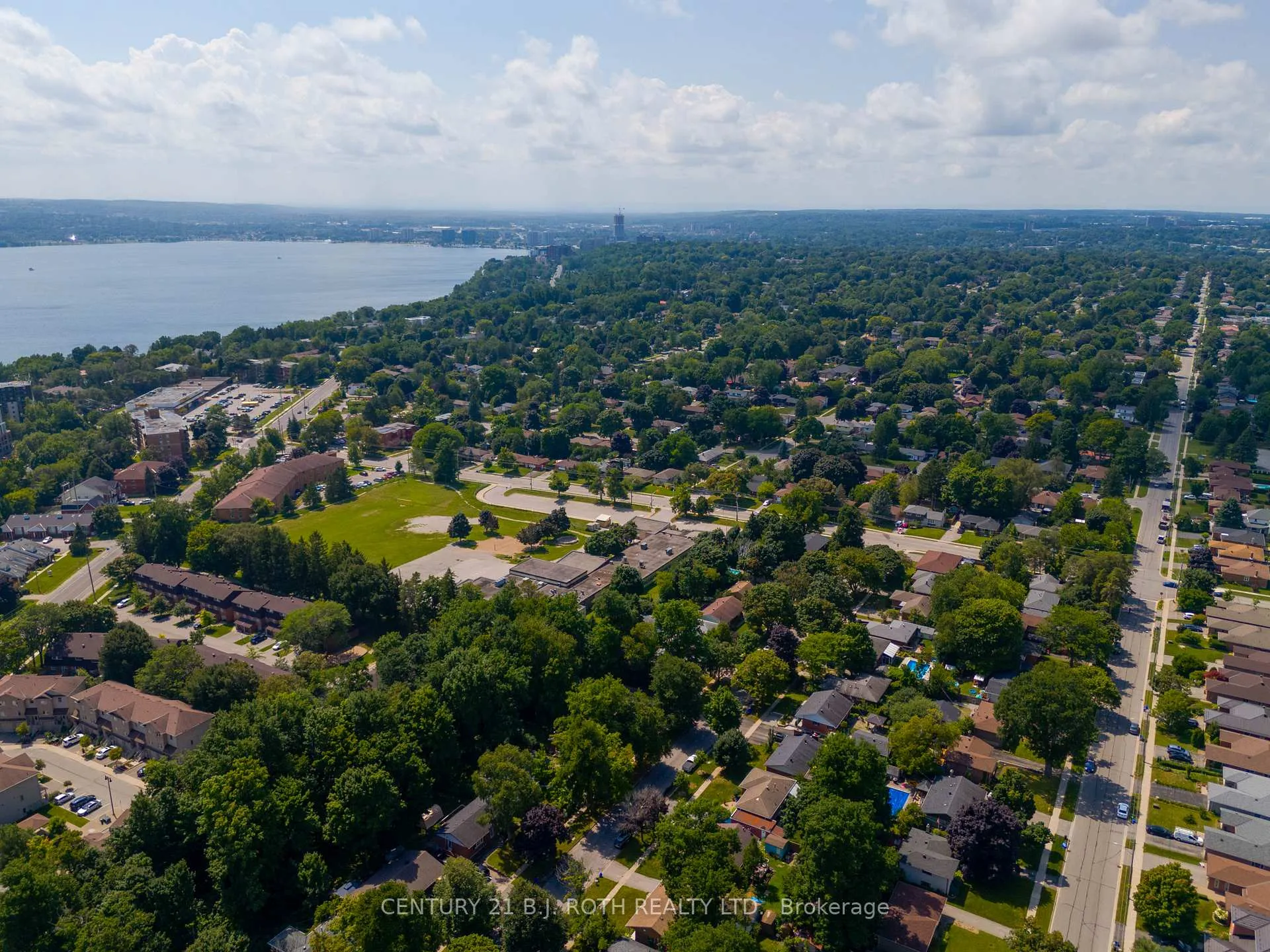 Photo 36 of 23 Alexander Avenue, Barrie, Codrington — HOMEH