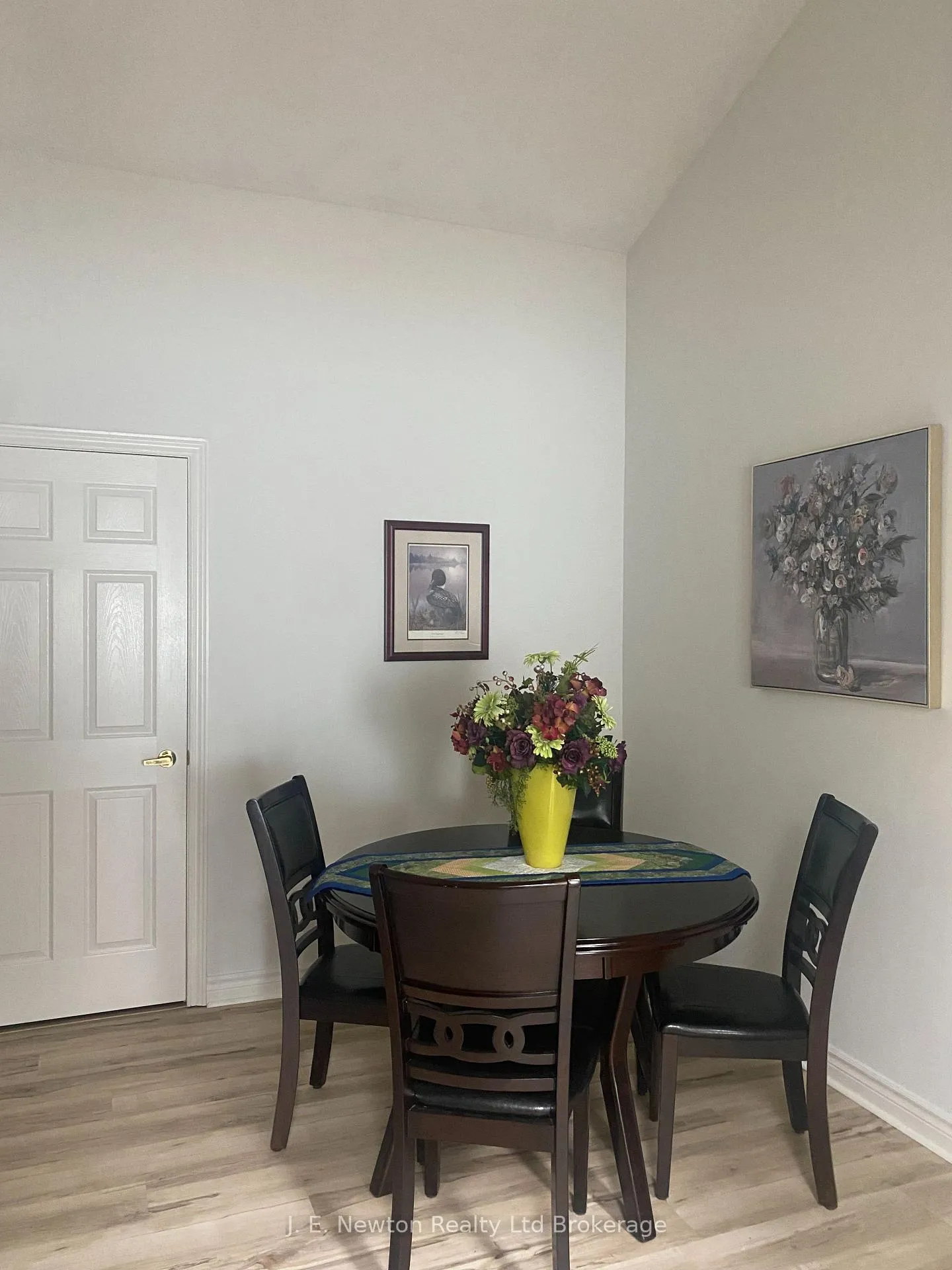 Photo 6 of 11 Sinclair Drive, Tillsonburg — HOMEH