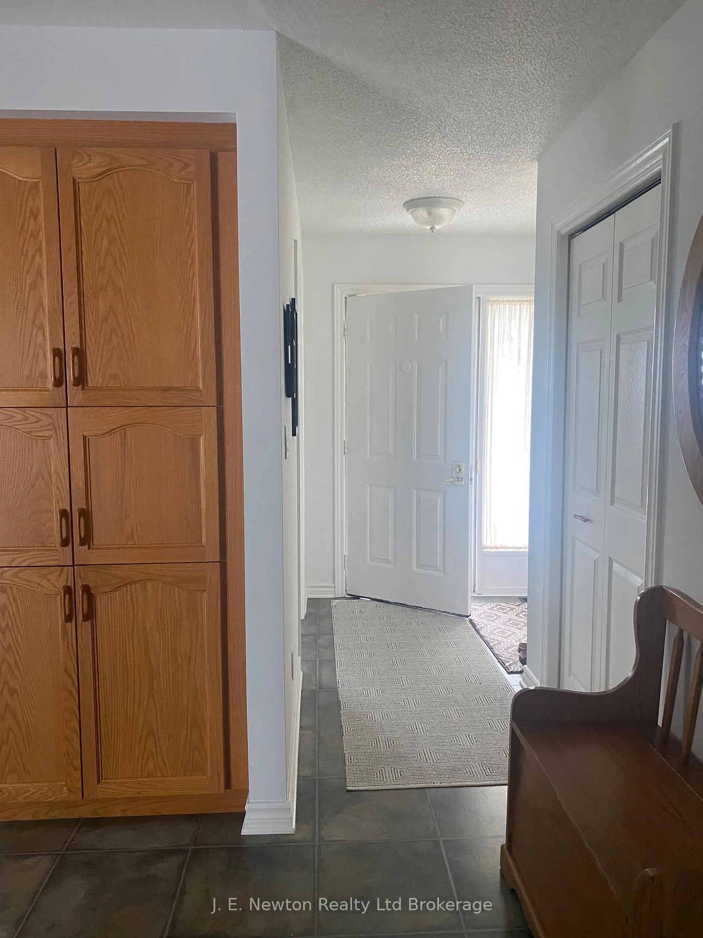 Photo 10 of 11 Sinclair Drive, Tillsonburg — HOMEH