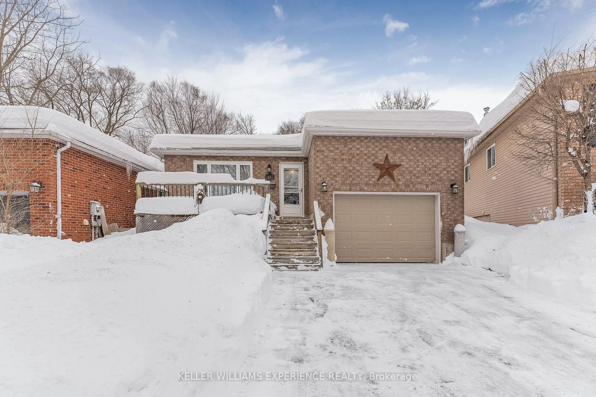 Photo 1 of 36 Engel Crescent, Barrie, Letitia Heights — HOMEH
