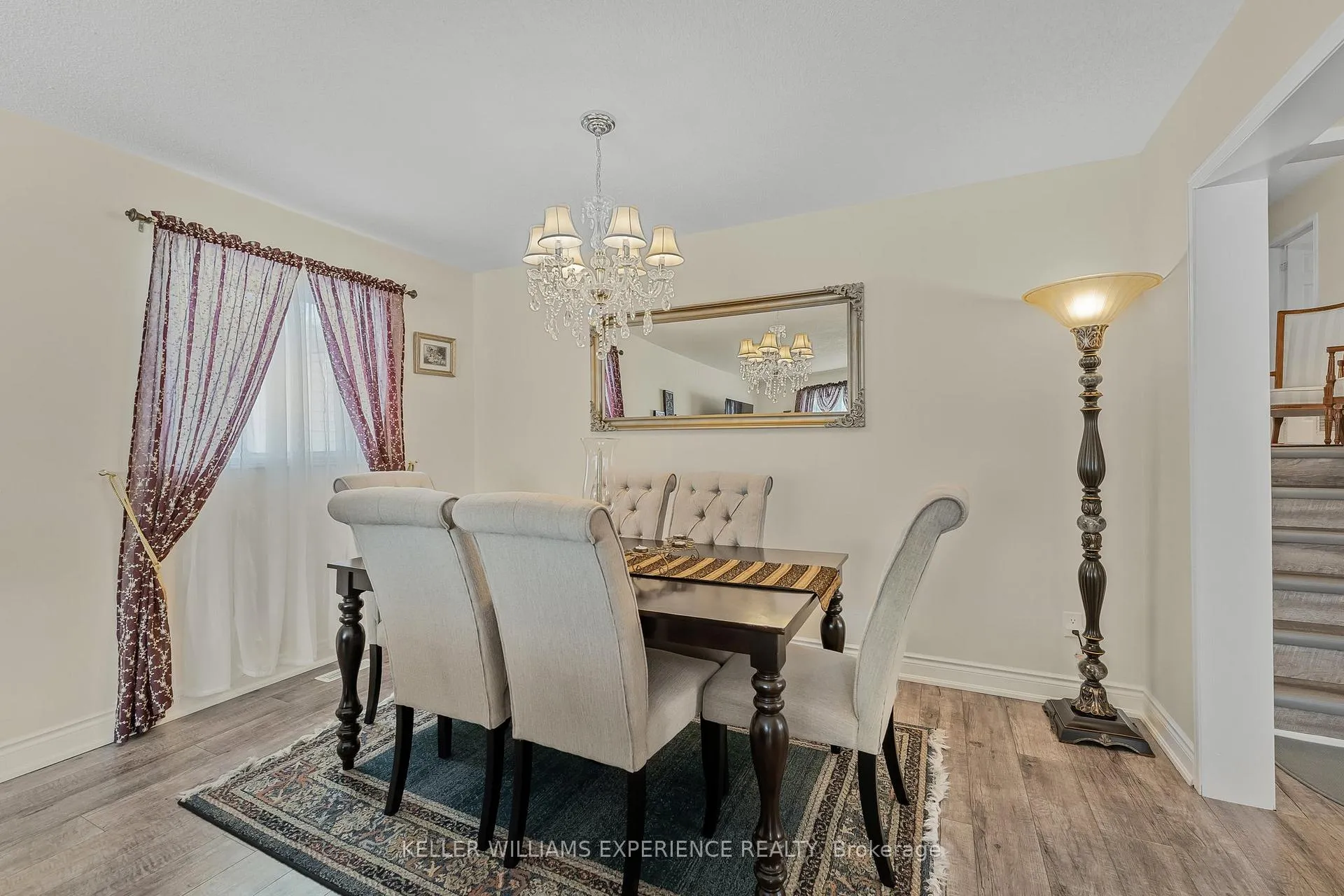 Photo 12 of 36 Engel Crescent, Barrie, Letitia Heights — HOMEH