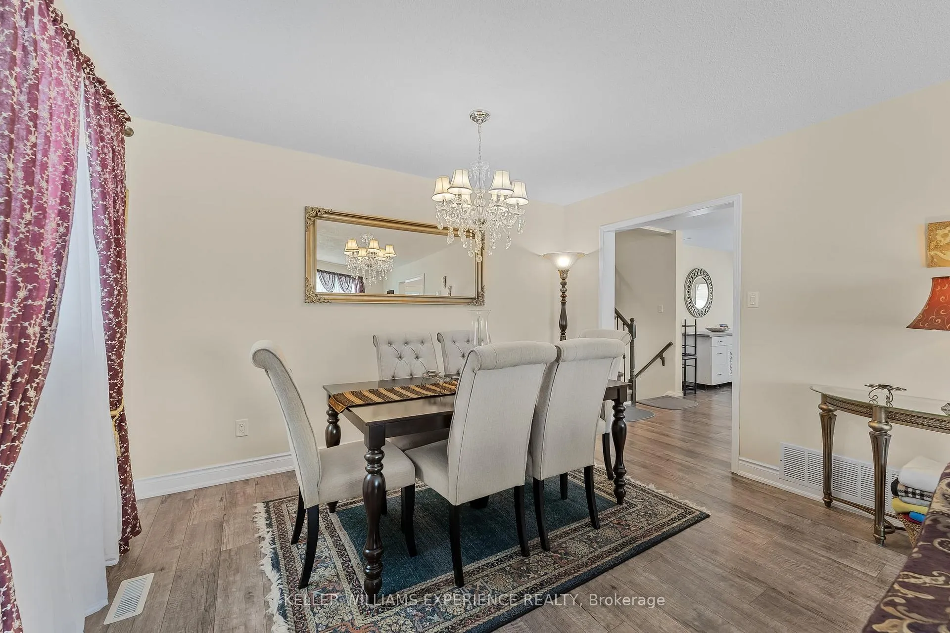 Photo 13 of 36 Engel Crescent, Barrie, Letitia Heights — HOMEH