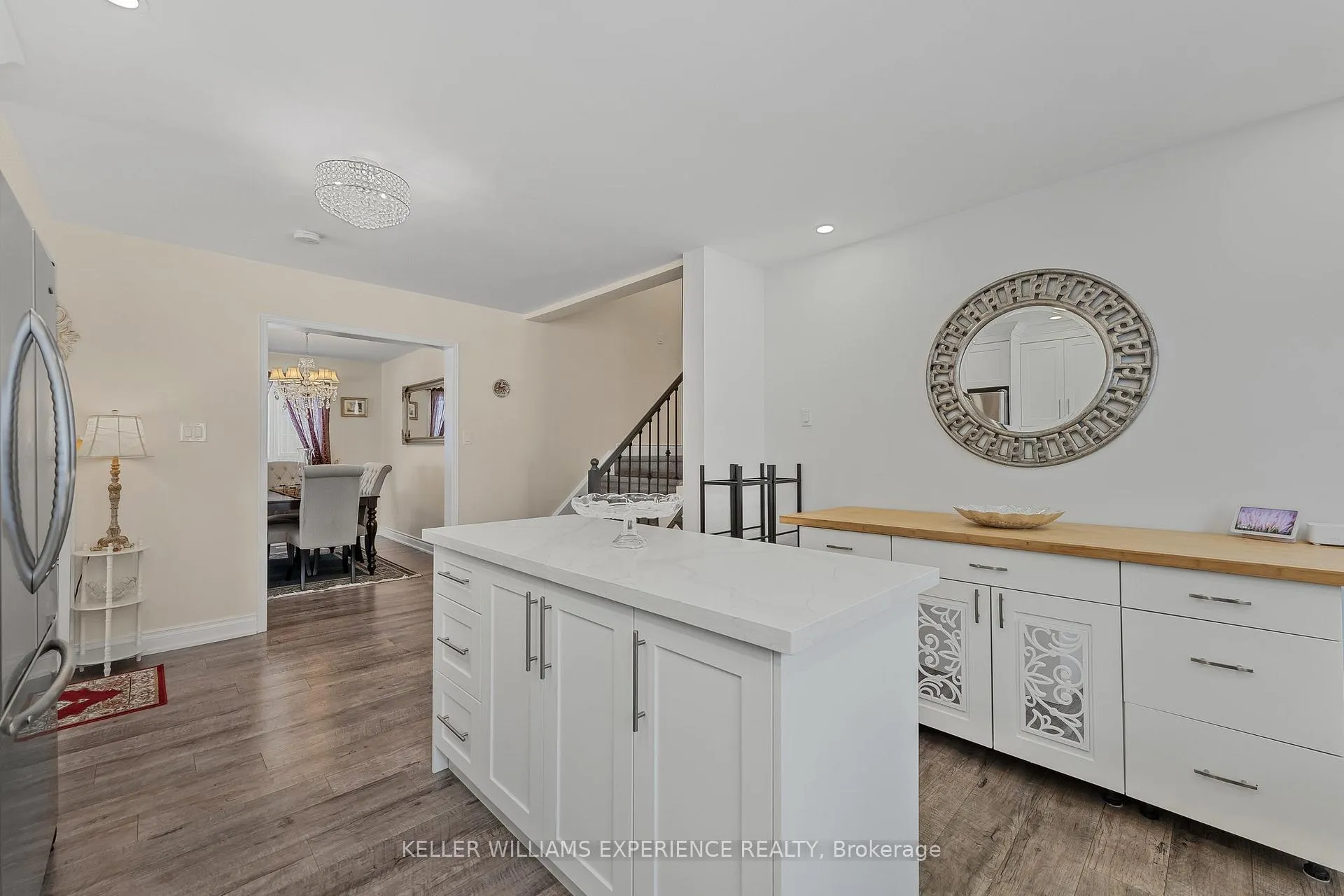 Photo 17 of 36 Engel Crescent, Barrie, Letitia Heights — HOMEH