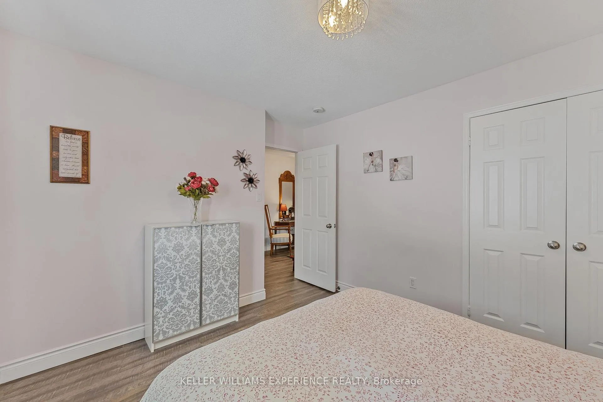 Photo 24 of 36 Engel Crescent, Barrie, Letitia Heights — HOMEH