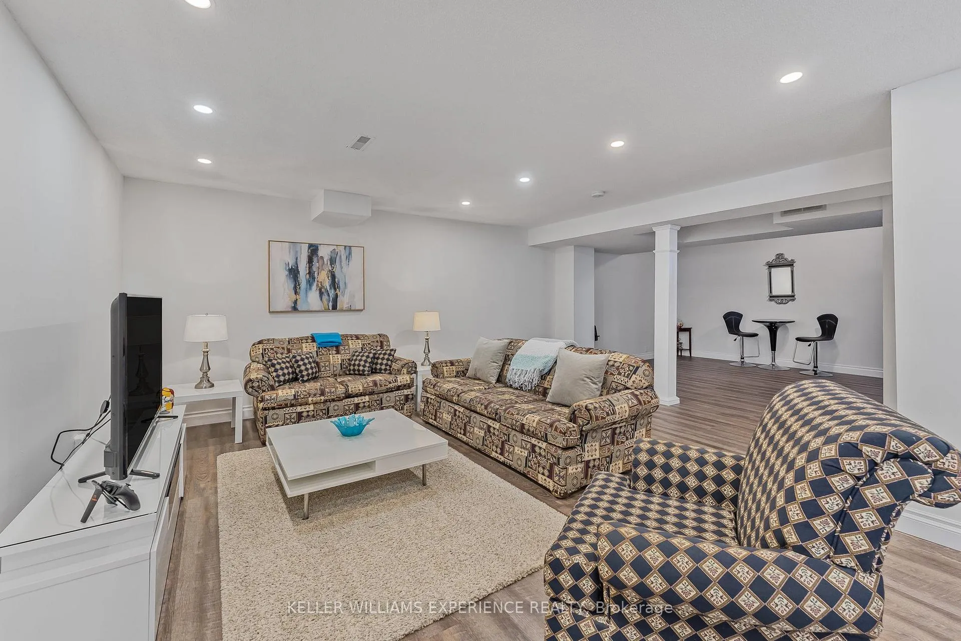 Photo 30 of 36 Engel Crescent, Barrie, Letitia Heights — HOMEH