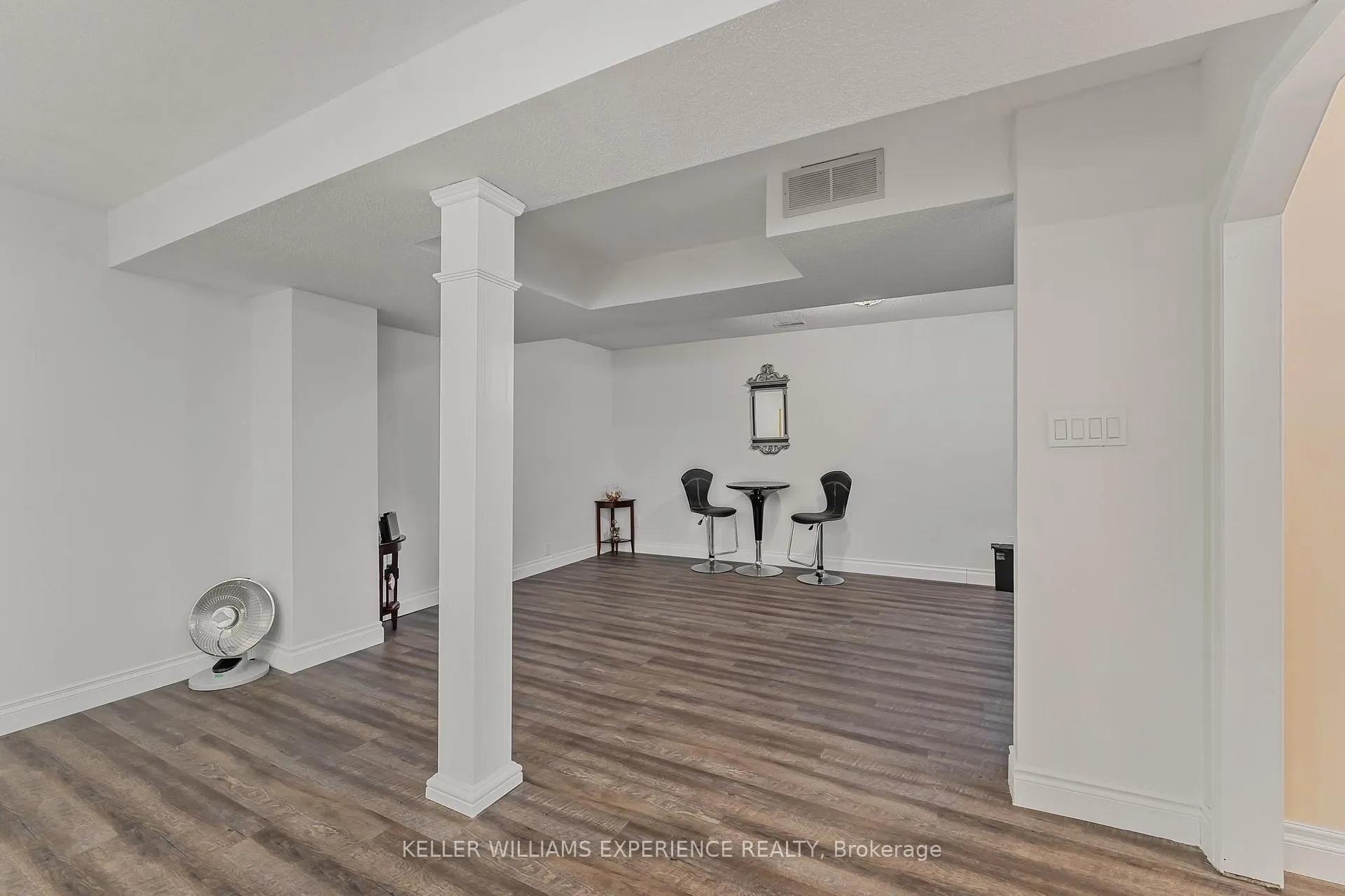 Photo 35 of 36 Engel Crescent, Barrie, Letitia Heights — HOMEH