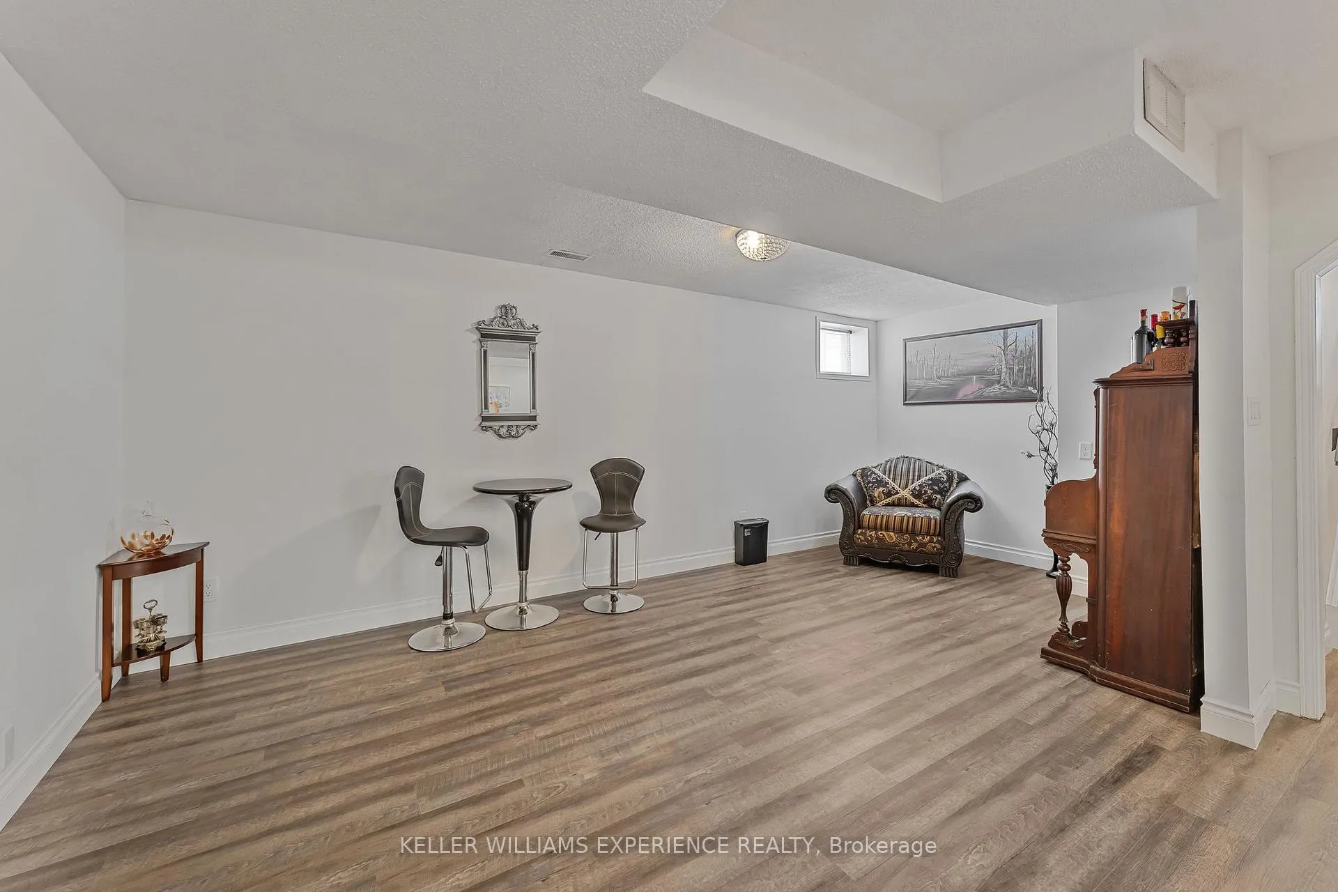 Photo 36 of 36 Engel Crescent, Barrie, Letitia Heights — HOMEH