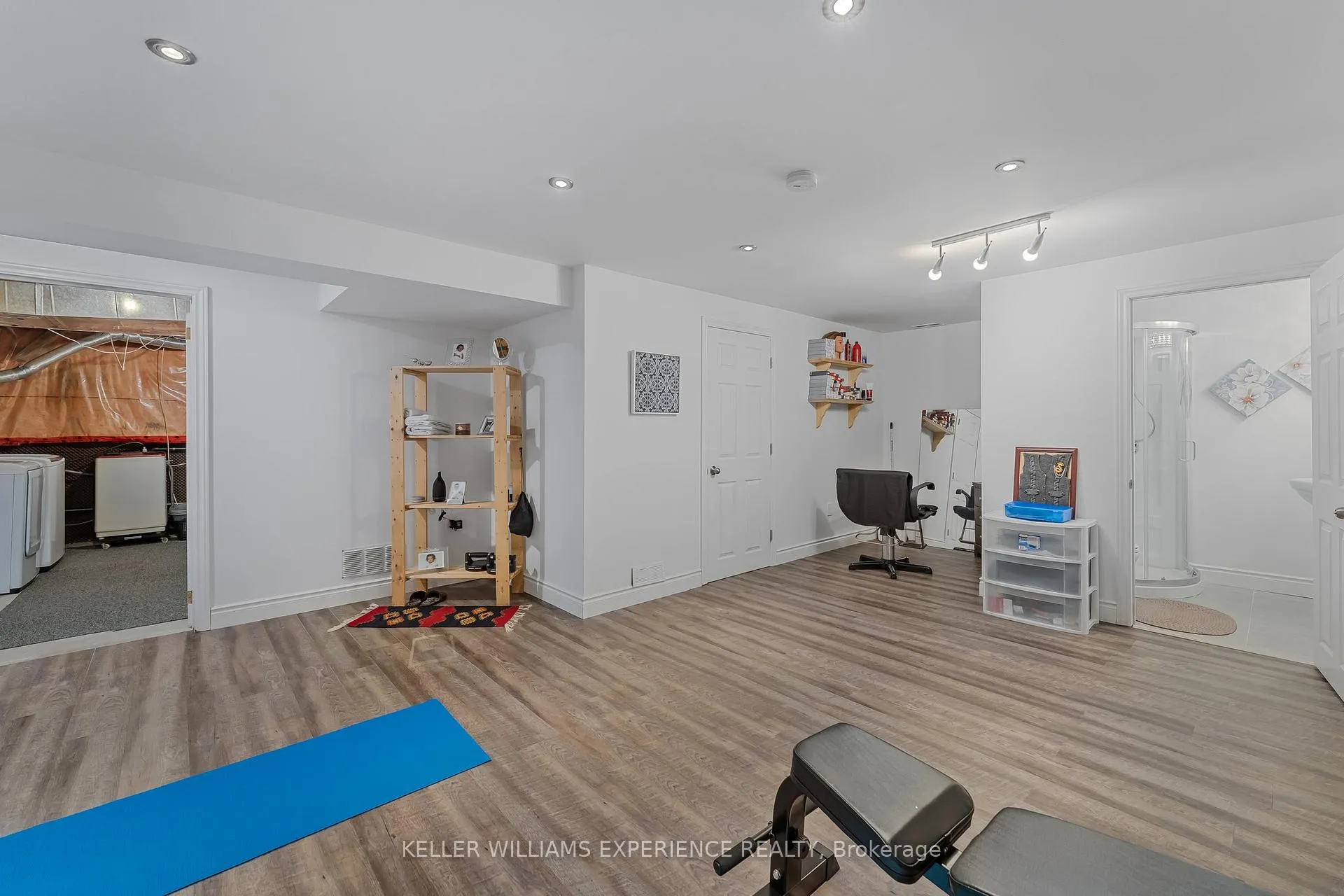 Photo 39 of 36 Engel Crescent, Barrie, Letitia Heights — HOMEH