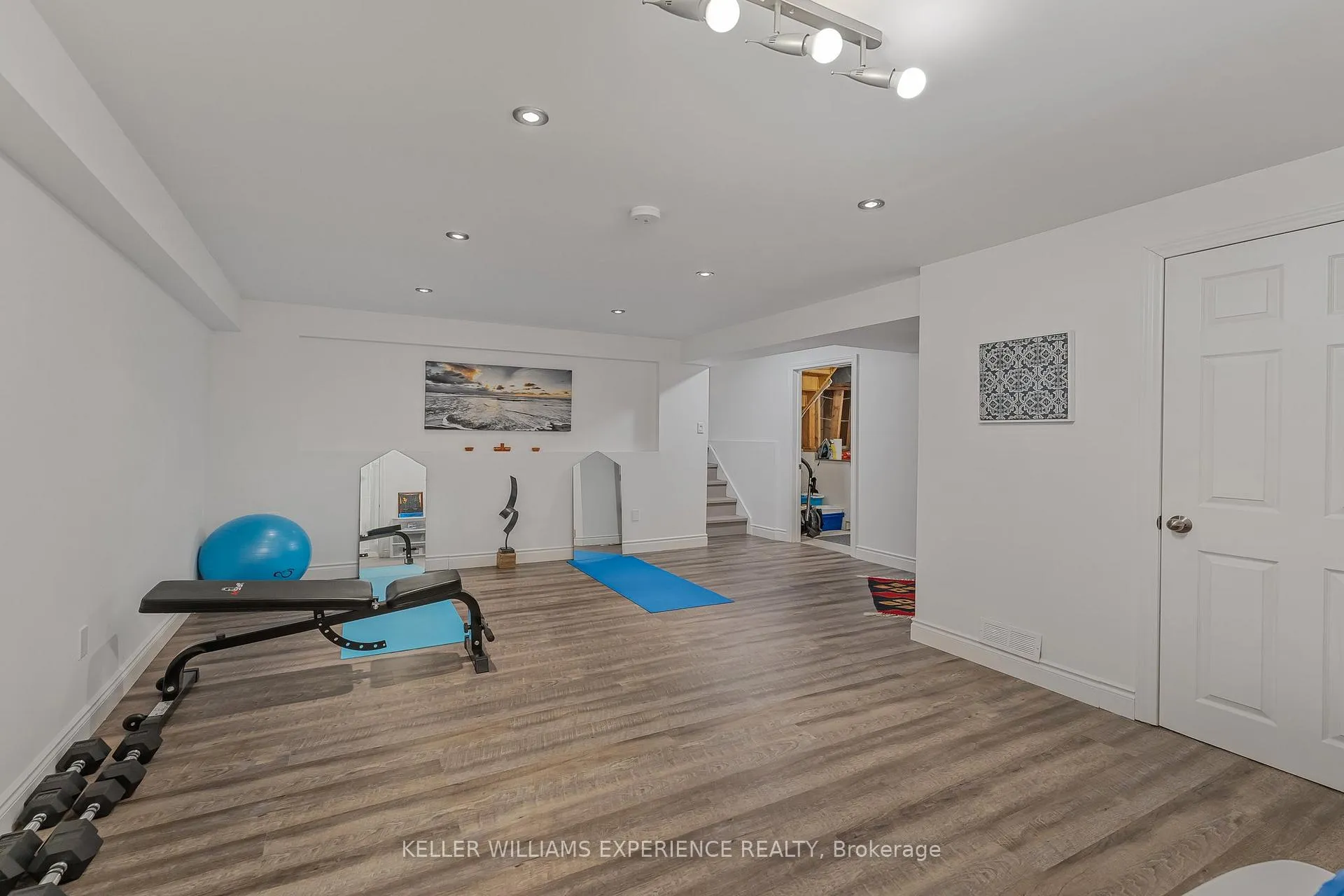 Photo 40 of 36 Engel Crescent, Barrie, Letitia Heights — HOMEH