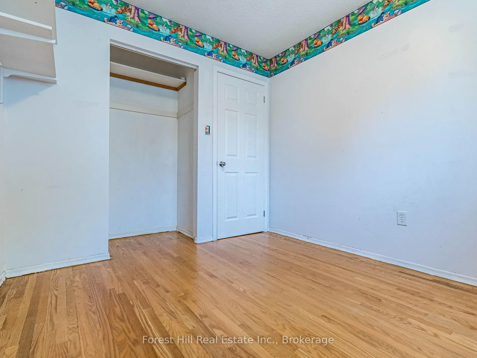 Photo 18 of 135 Cranbrook Drive, Hamilton, Gilkson — HOMEH