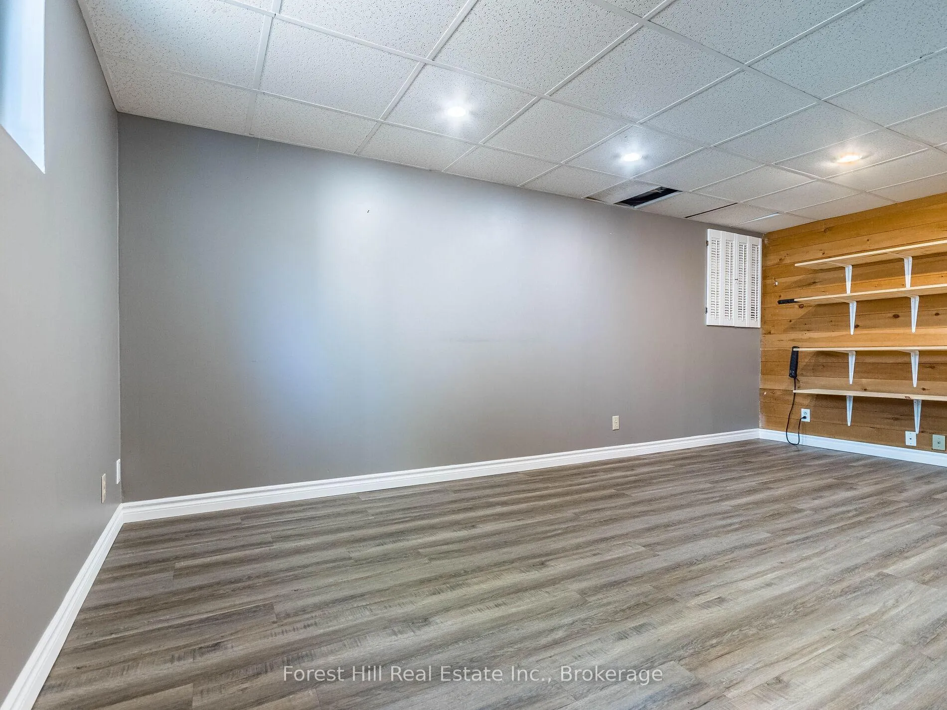 Photo 21 of 135 Cranbrook Drive, Hamilton, Gilkson — HOMEH