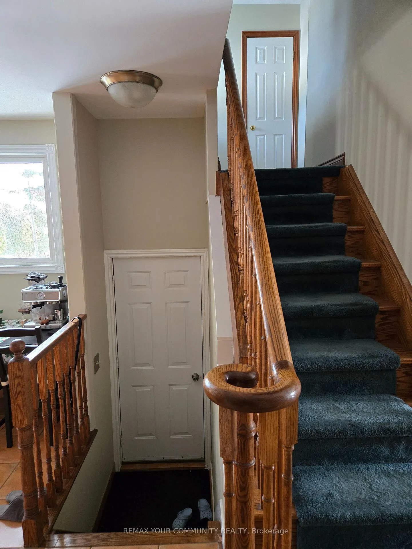 Photo 13 of Unit Main Floor, 18 Collins Crescent, Aurora, Aurora Heights — HOMEH