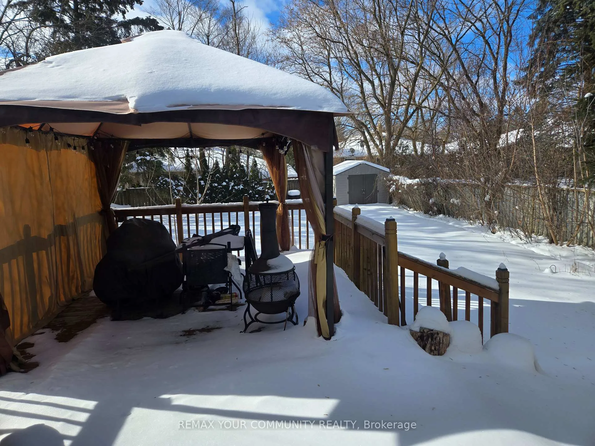 Photo 18 of Unit Main Floor, 18 Collins Crescent, Aurora, Aurora Heights — HOMEH