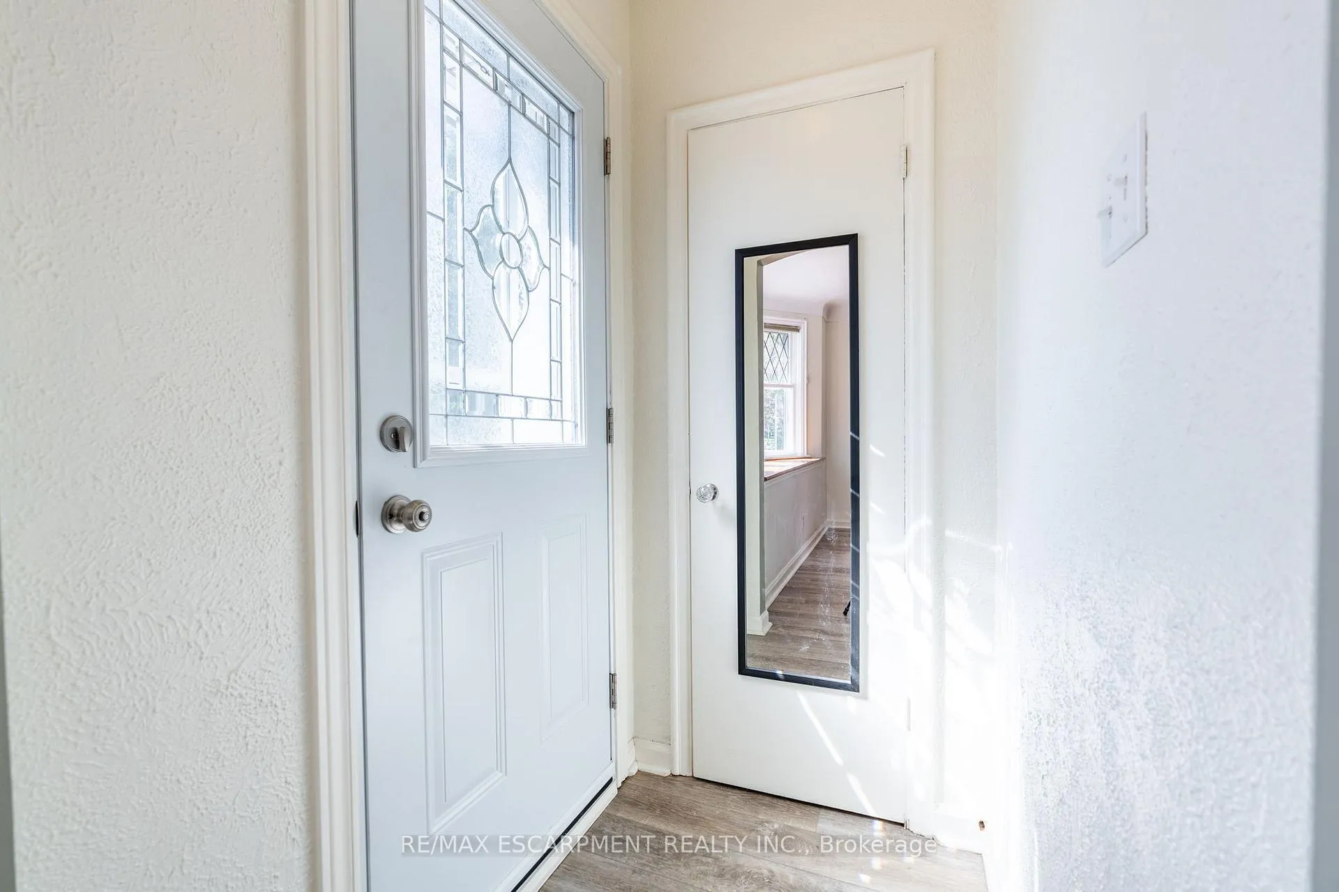 Photo 3 of 167 Rodgers Road, Hamilton, Glenview — HOMEH