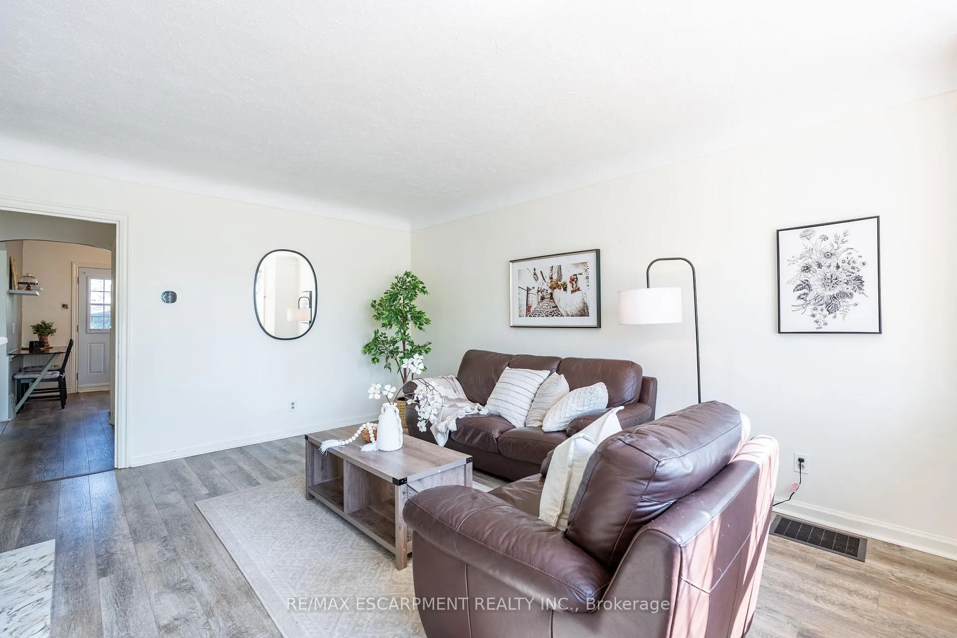 Photo 4 of 167 Rodgers Road, Hamilton, Glenview — HOMEH