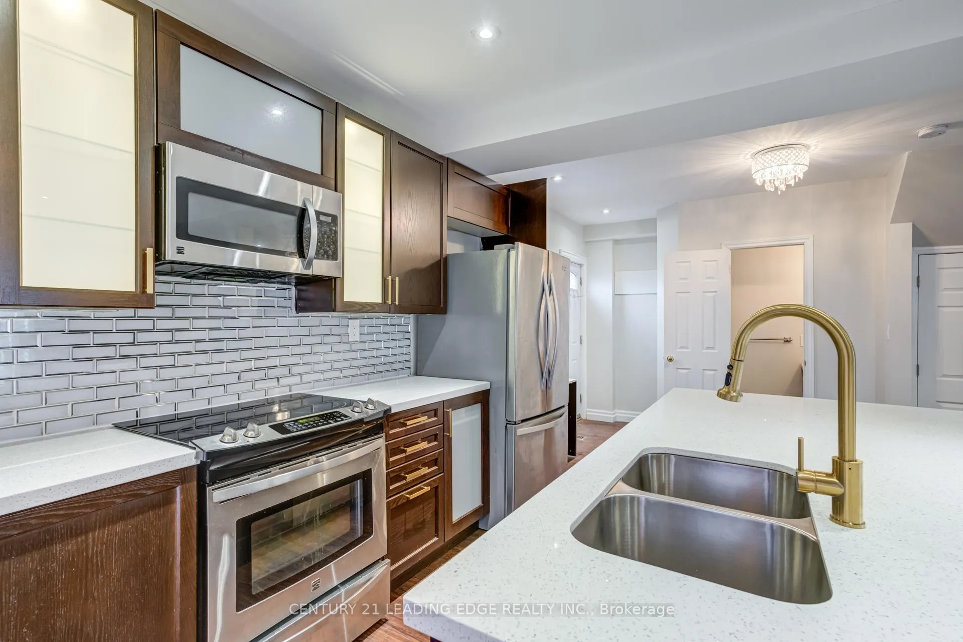 Photo 15 of 424 Upper Wentworth Street, Hamilton, Inch Park — HOMEH