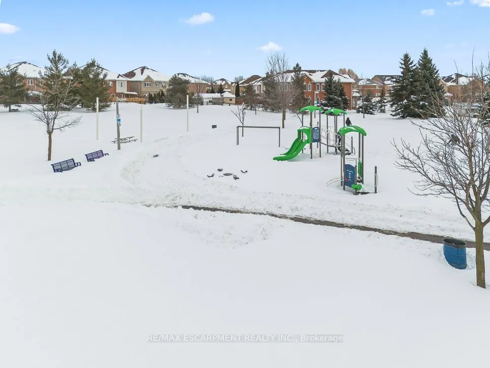 Photo 37 of 51 Olde Town Road, Brampton, Fletcher's Creek Village — HOMEH