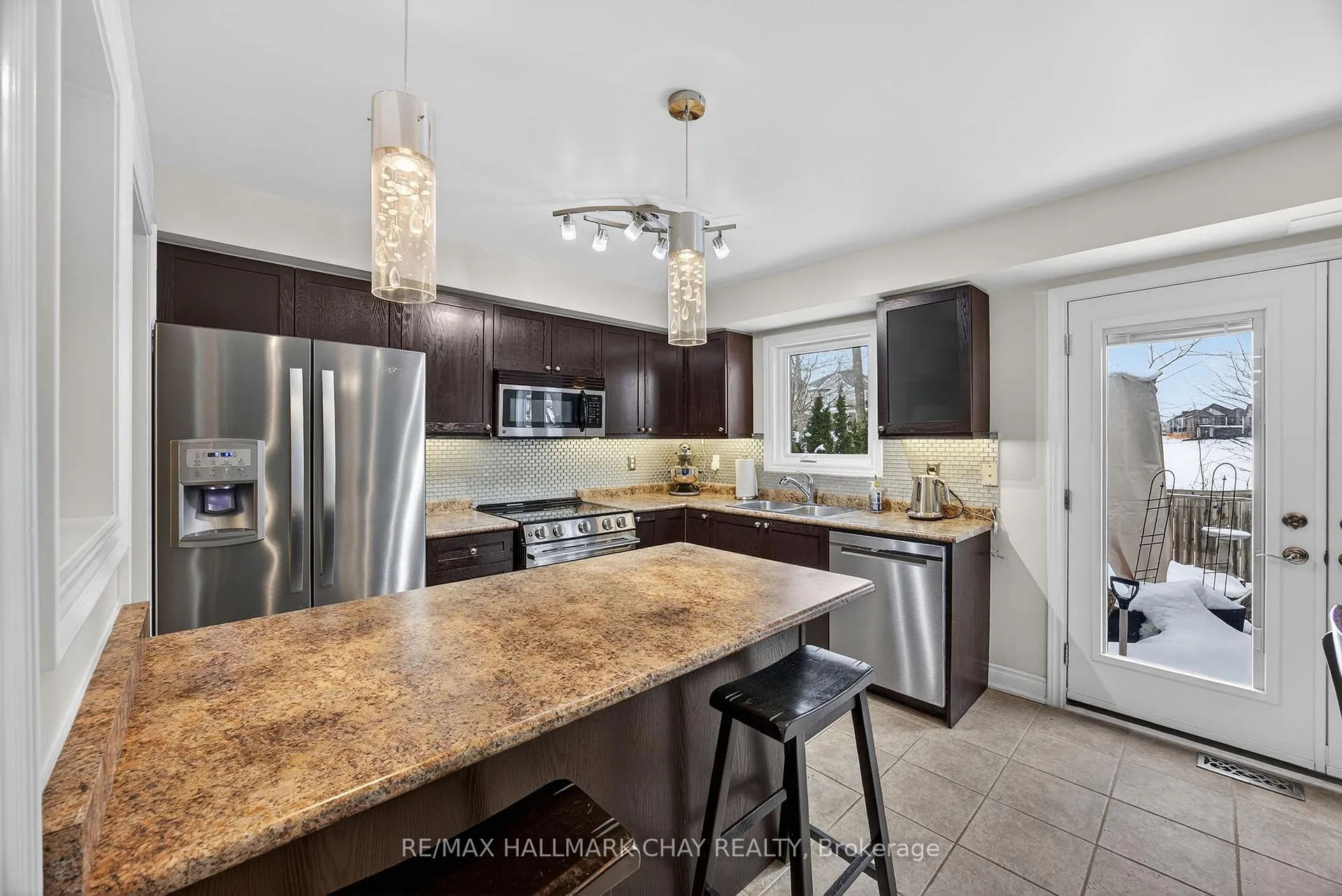 Photo 7 of 41 Winchester Terrace, Barrie, Rural Barrie Southeast — HOMEH