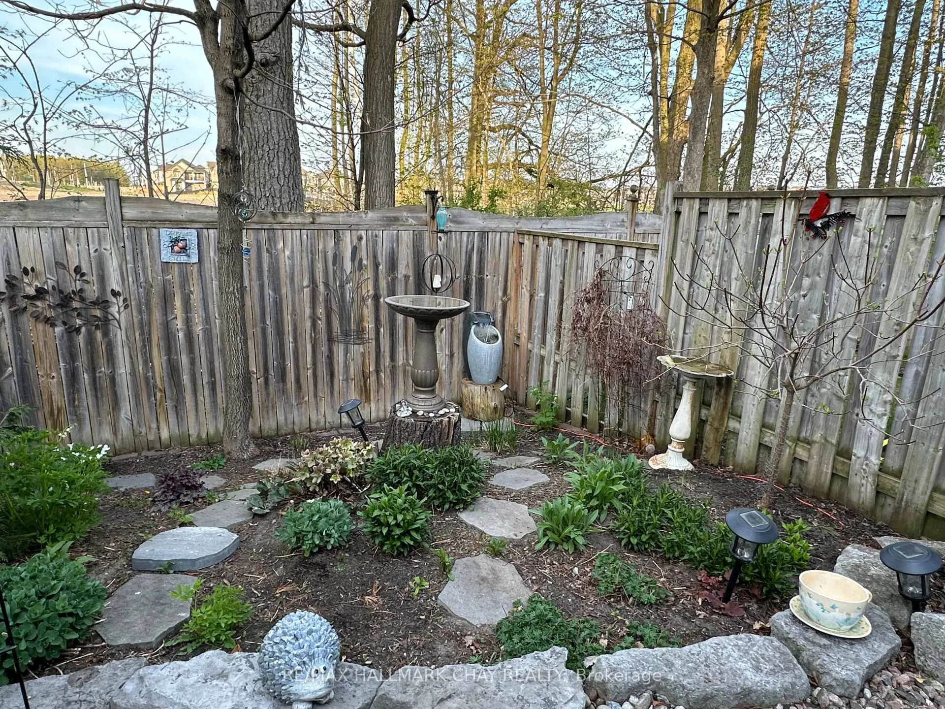 Photo 21 of 41 Winchester Terrace, Barrie, Rural Barrie Southeast — HOMEH
