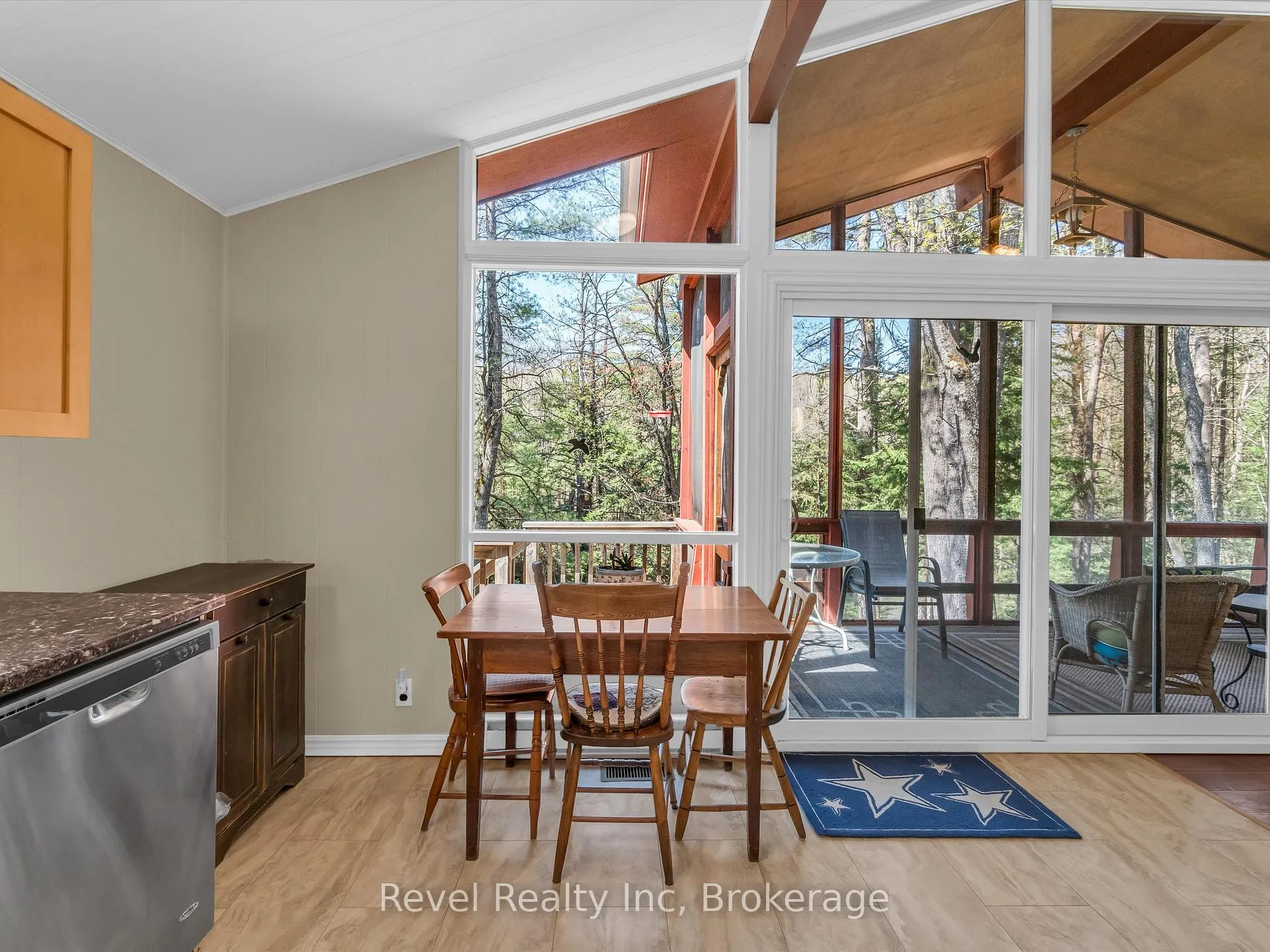 Photo 7 of 1234 Miriam Drive, Bracebridge, Oakley — HOMEH