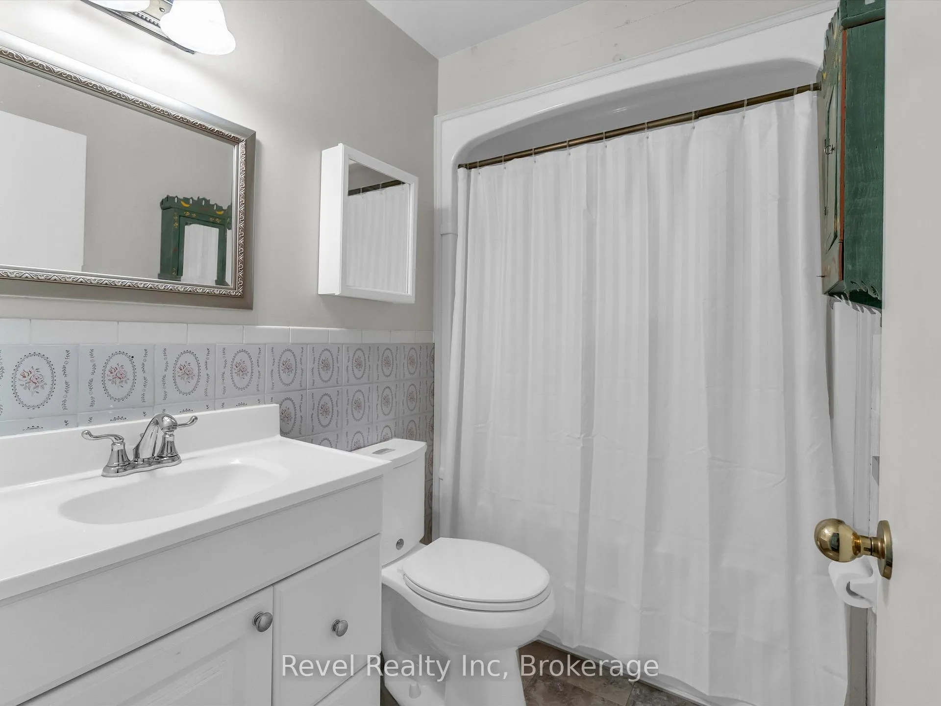 Photo 17 of 1234 Miriam Drive, Bracebridge, Oakley — HOMEH
