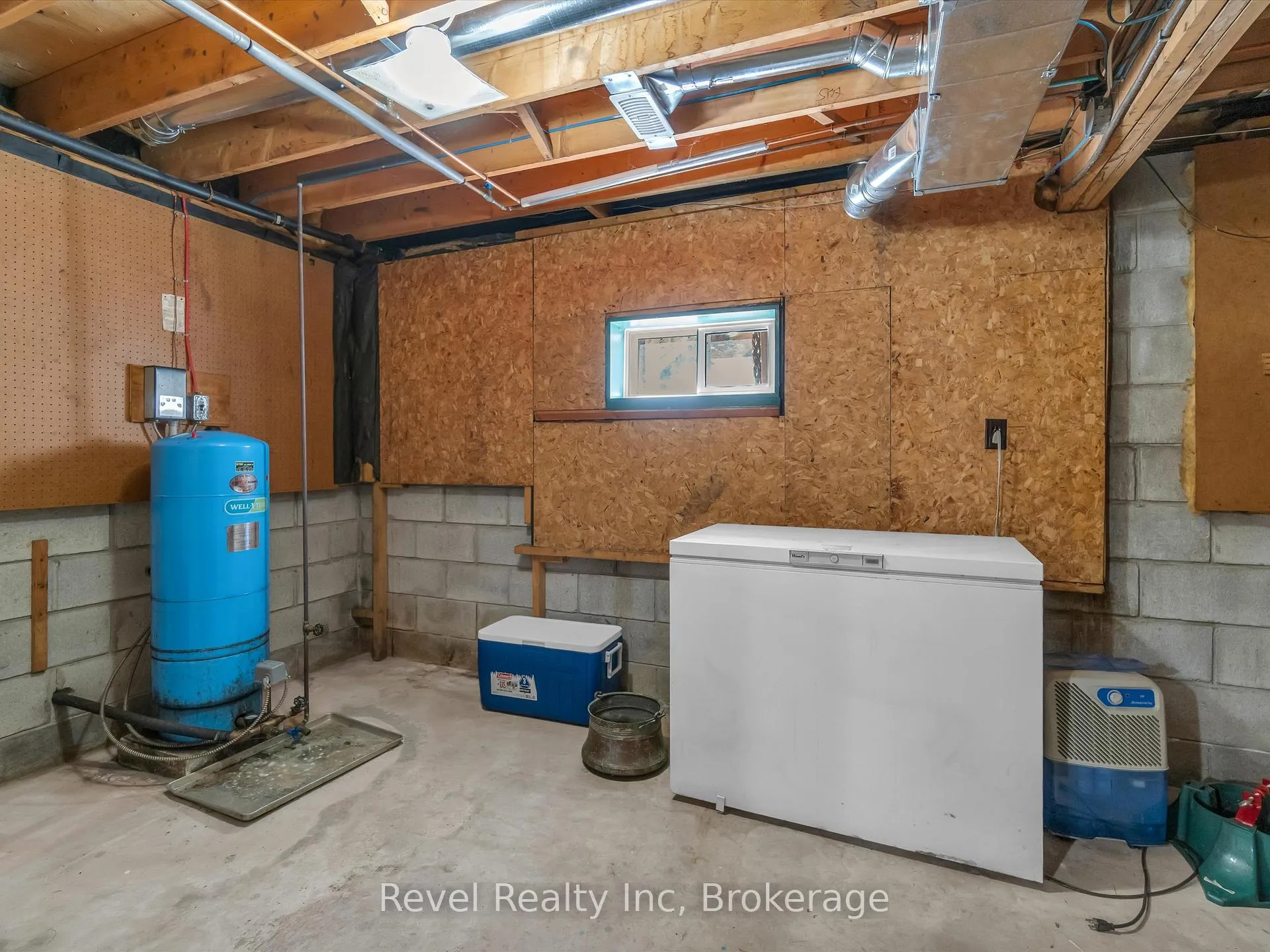 Photo 23 of 1234 Miriam Drive, Bracebridge, Oakley — HOMEH