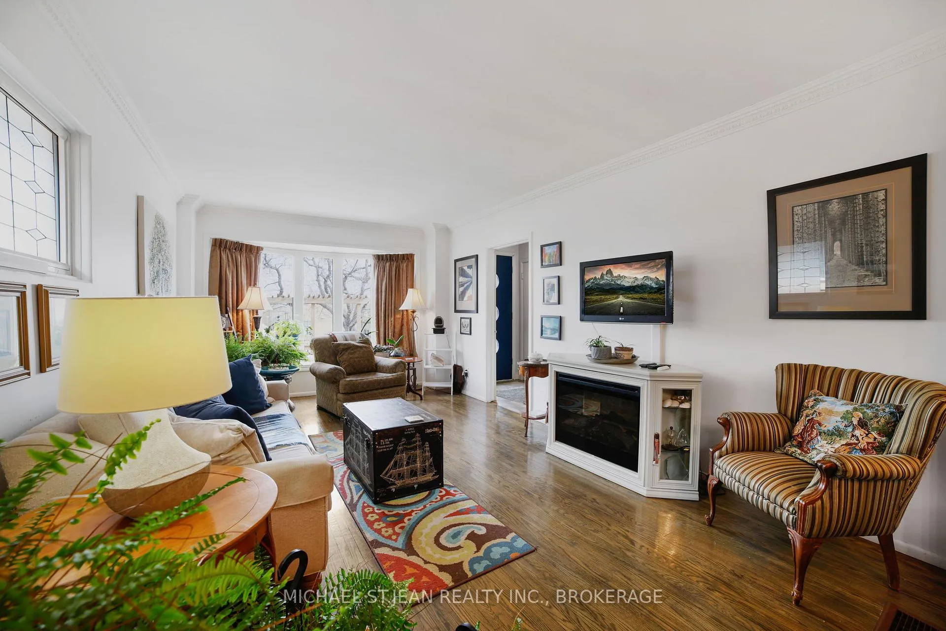 Photo 8 of 140 Burkholder Drive, Hamilton, Burkholme — HOMEH