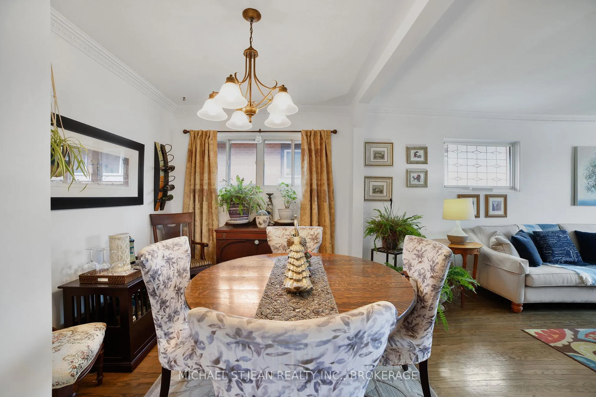Photo 10 of 140 Burkholder Drive, Hamilton, Burkholme — HOMEH