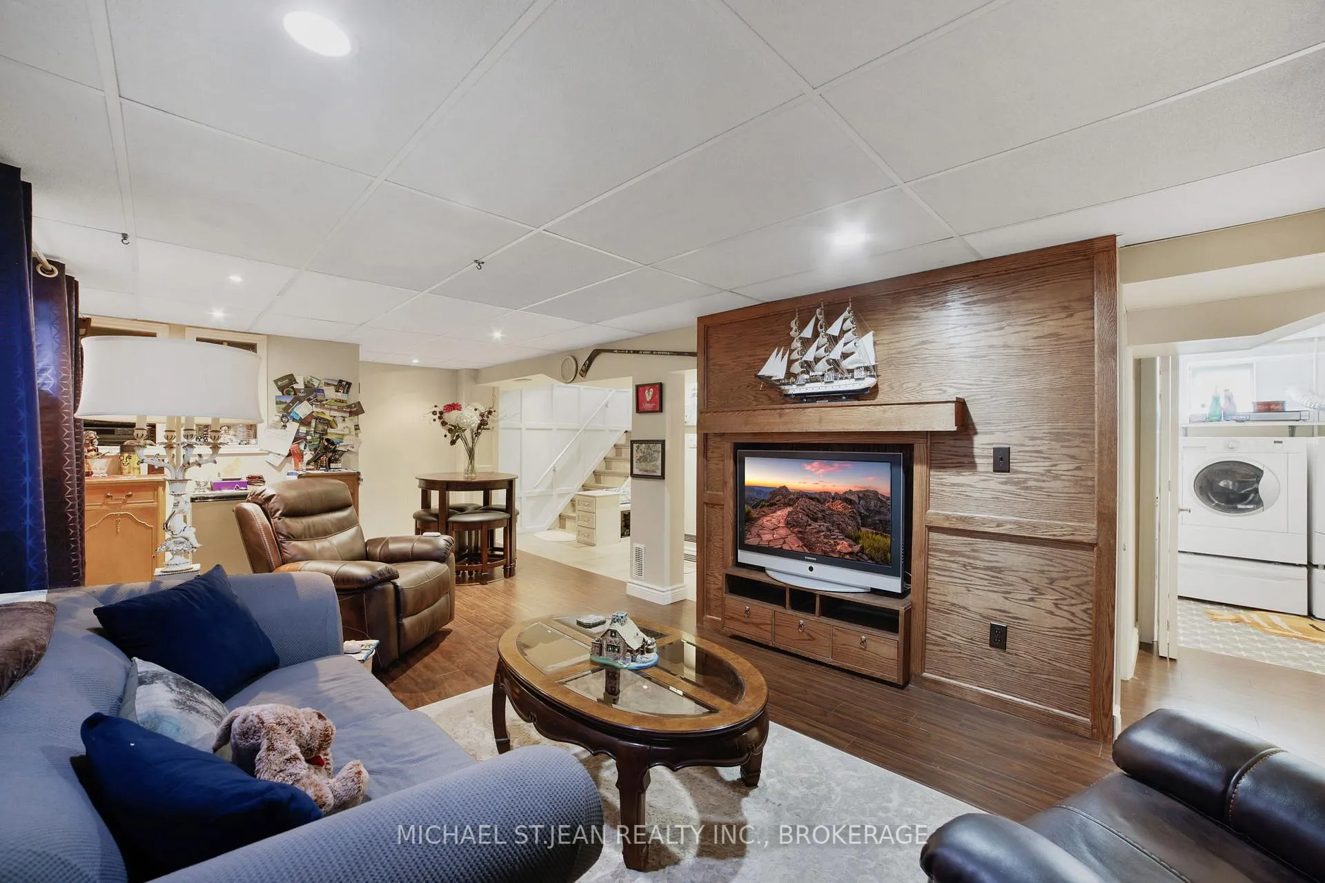 Photo 29 of 140 Burkholder Drive, Hamilton, Burkholme — HOMEH