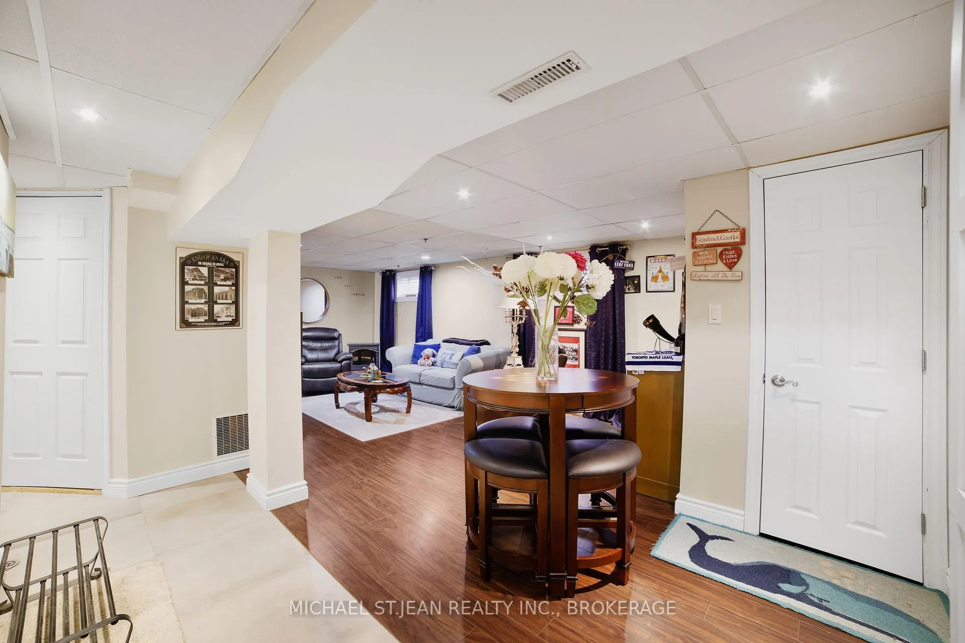 Photo 32 of 140 Burkholder Drive, Hamilton, Burkholme — HOMEH