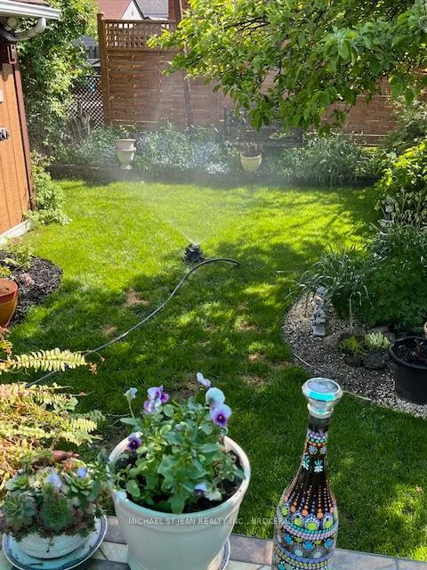 Photo 38 of 140 Burkholder Drive, Hamilton, Burkholme — HOMEH