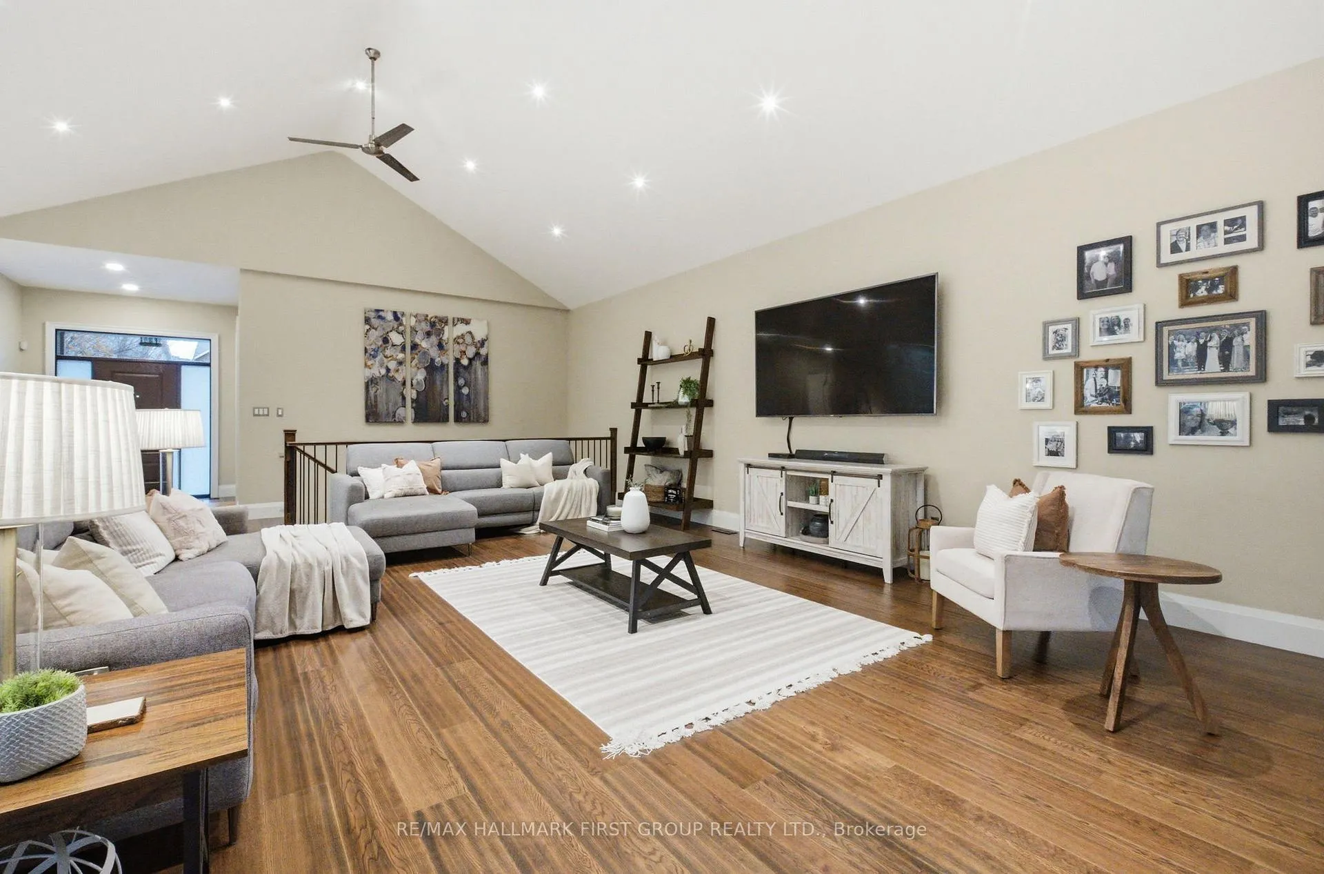 Photo 10 of 1682 Heathside Crescent, Pickering, Liverpool — HOMEH