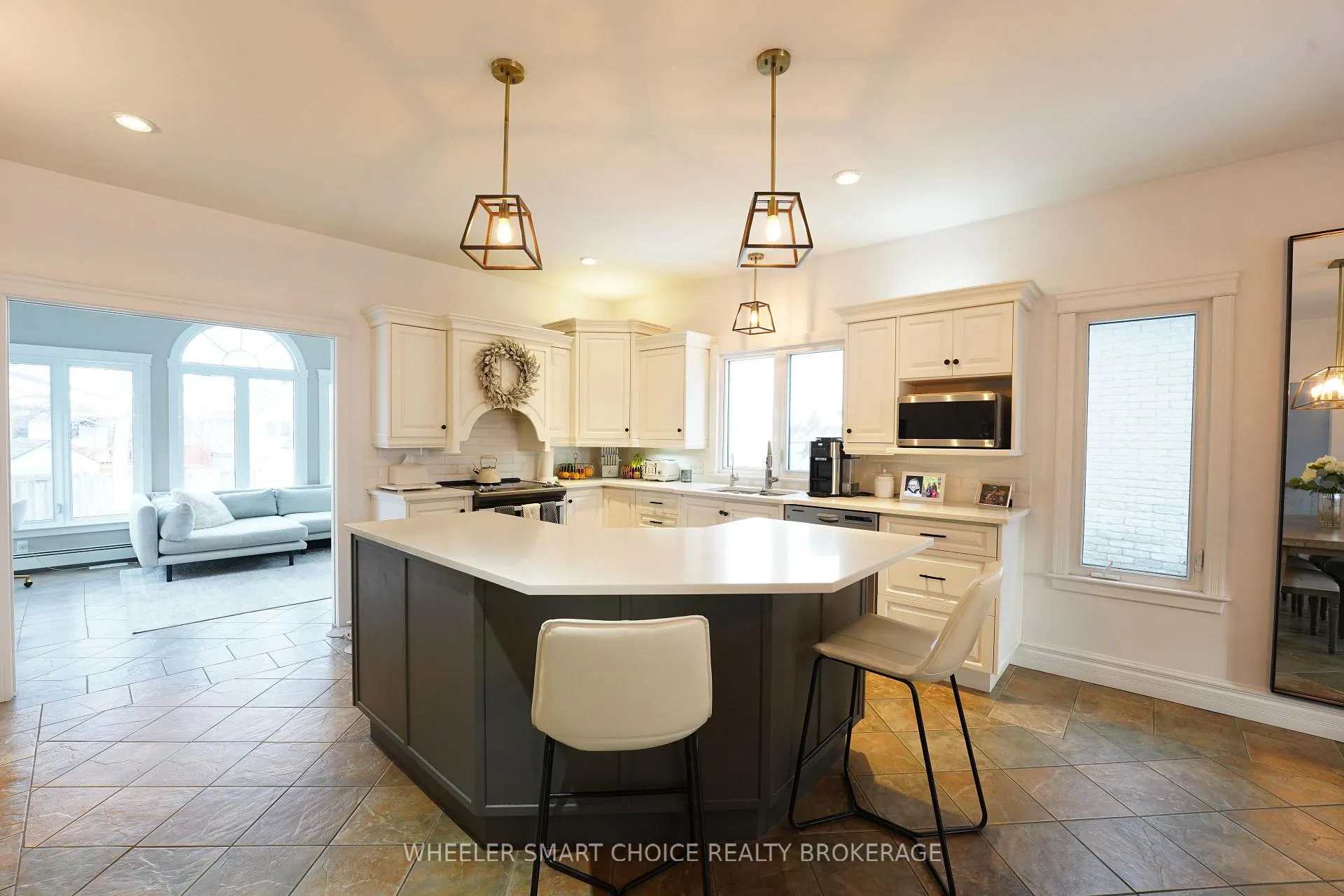 Photo 10 of 1757 MacIntyre Avenue, Cornwall — HOMEH